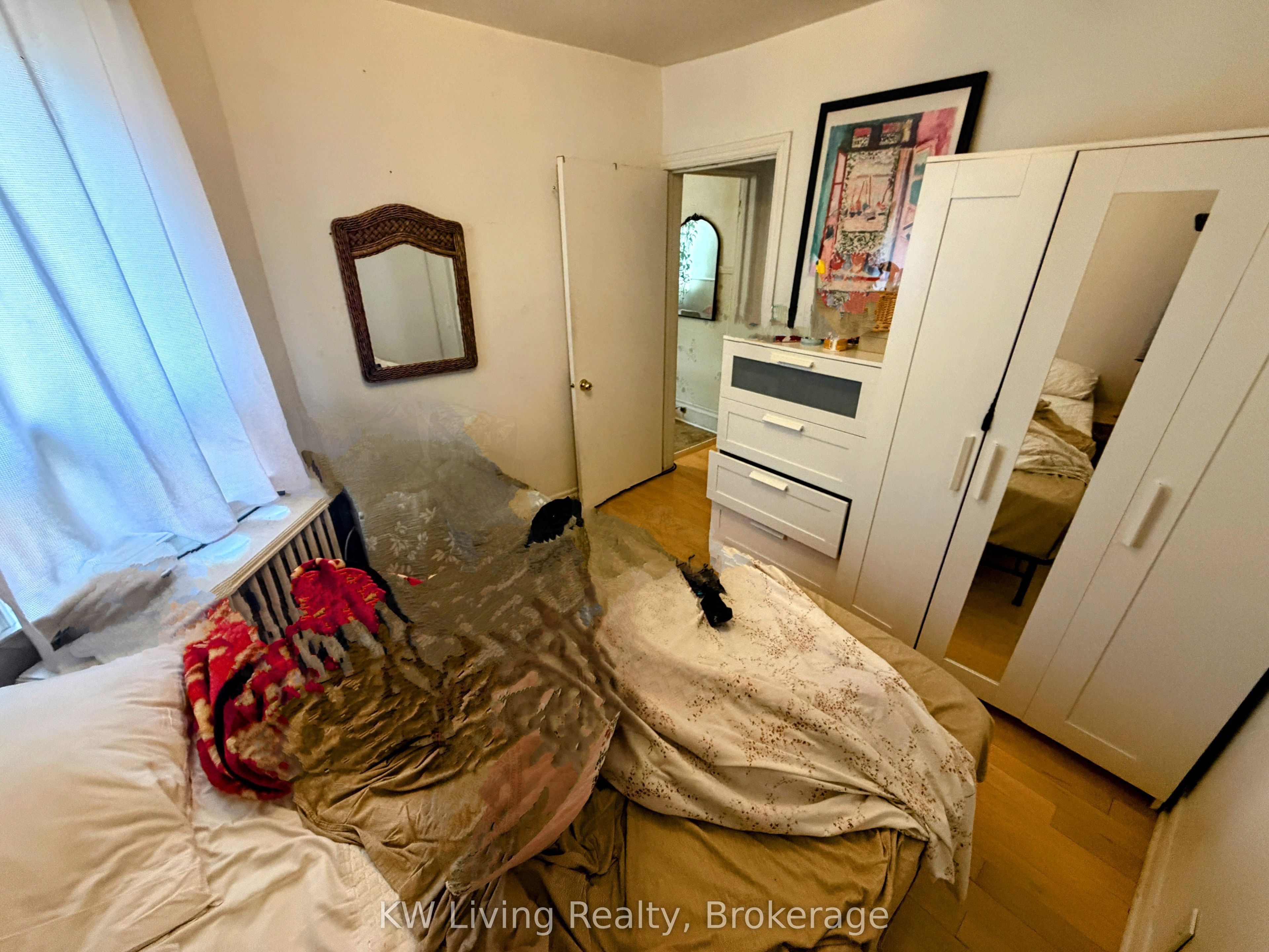 636 Clinton Street Property Photo 5
