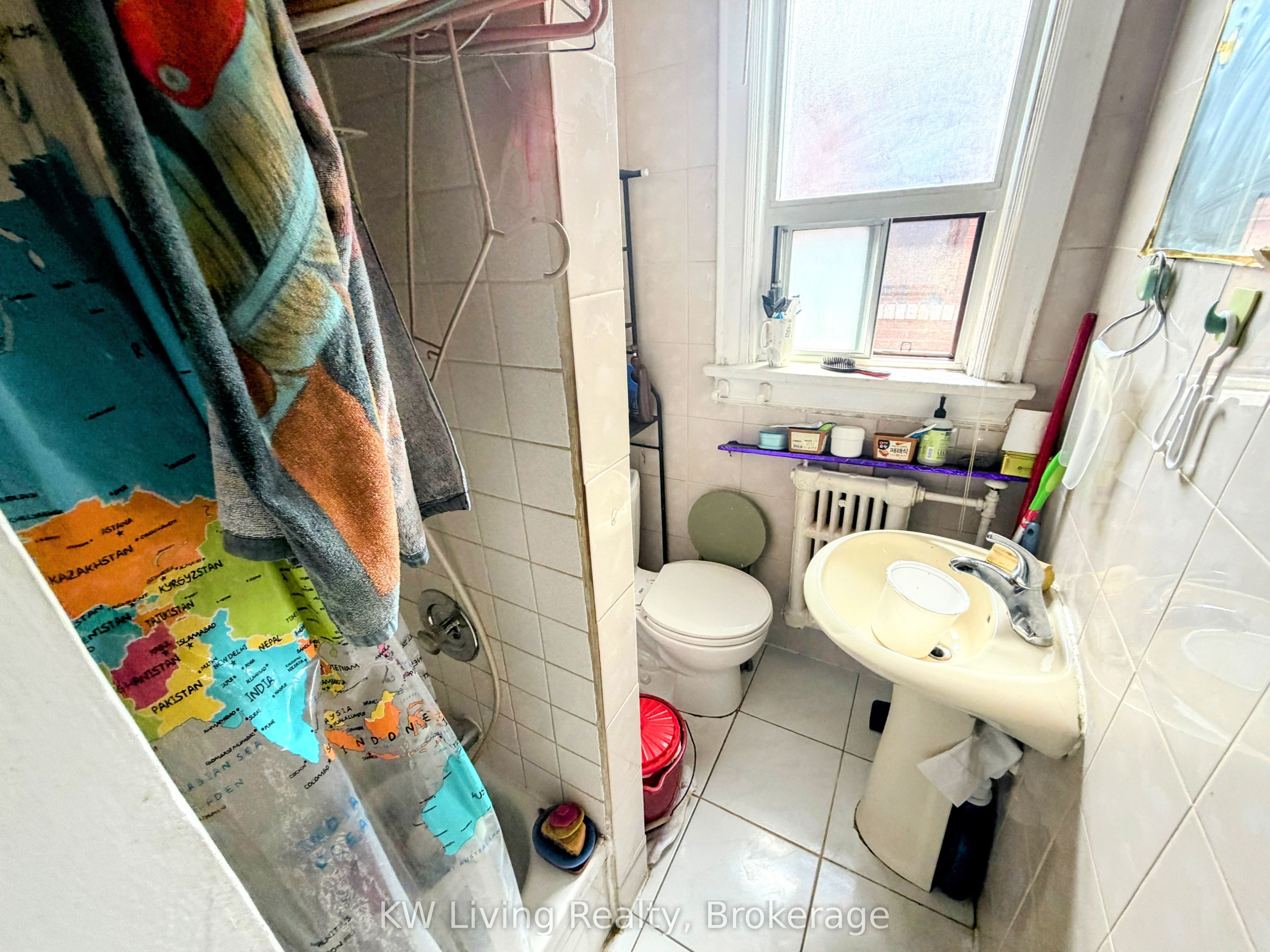 636 Clinton Street Property Photo 8