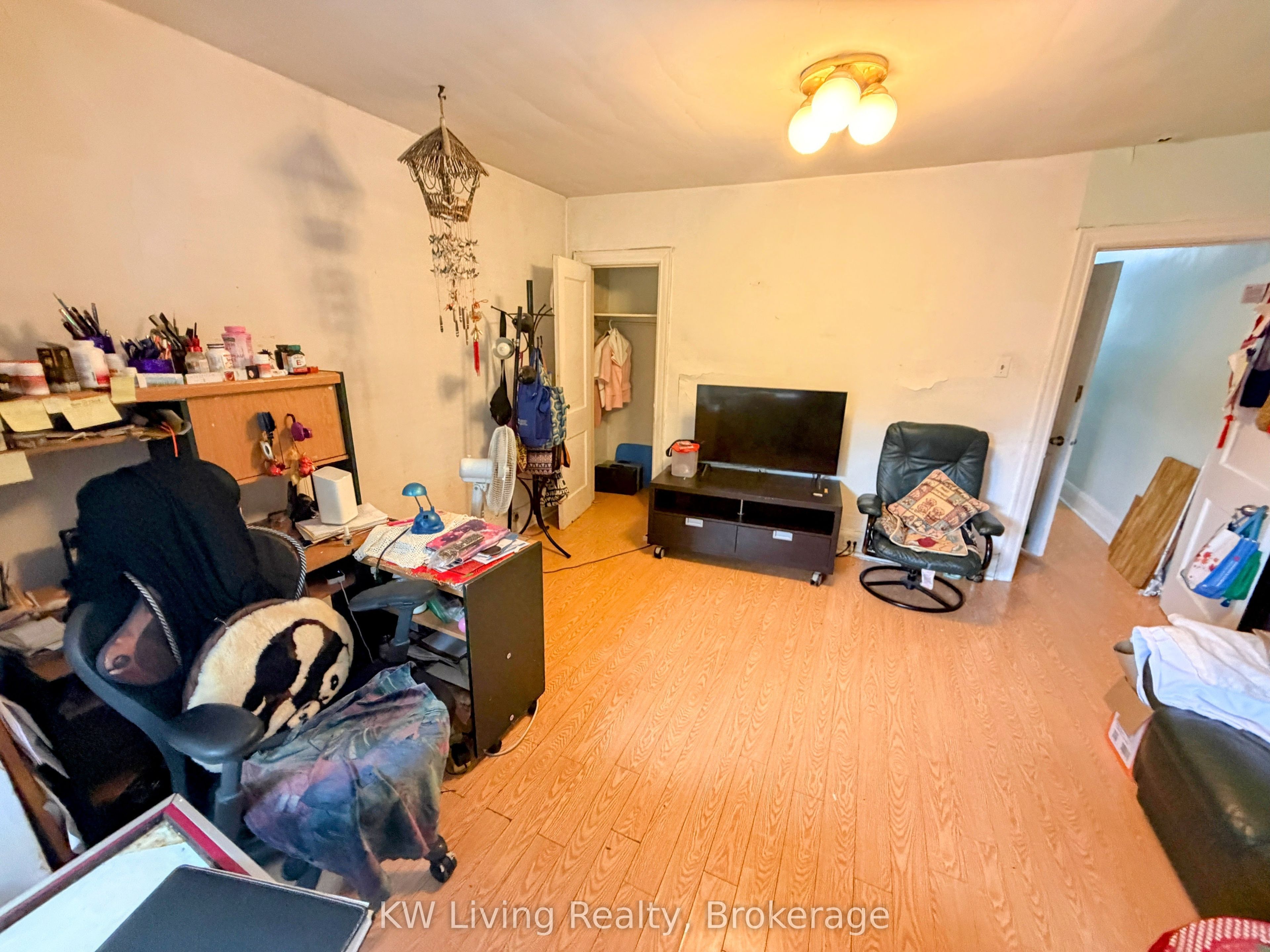 636 Clinton Street Property Photo 13