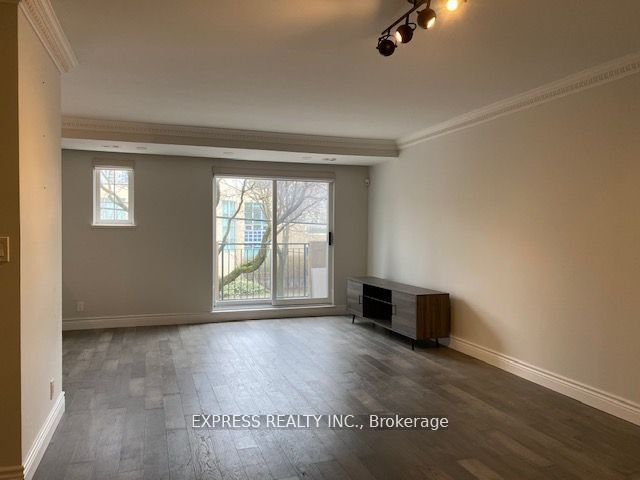 28 Sommerset Way 1639 Property Photo 4