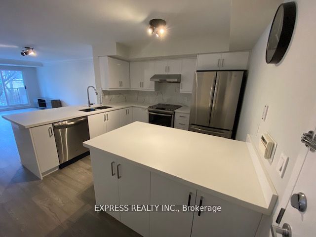 28 Sommerset Way 1639 Property Photo 6