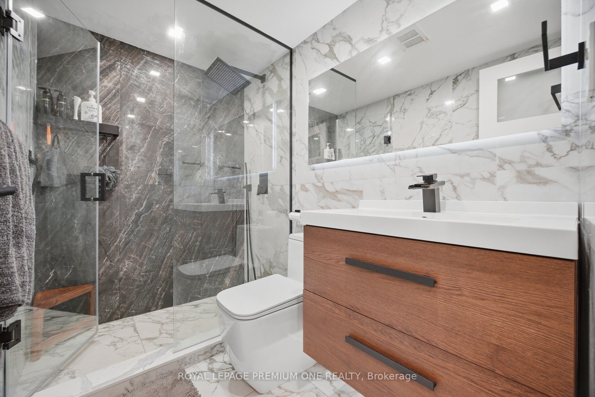 100 Canyon Avenue 302 Property Photo 27