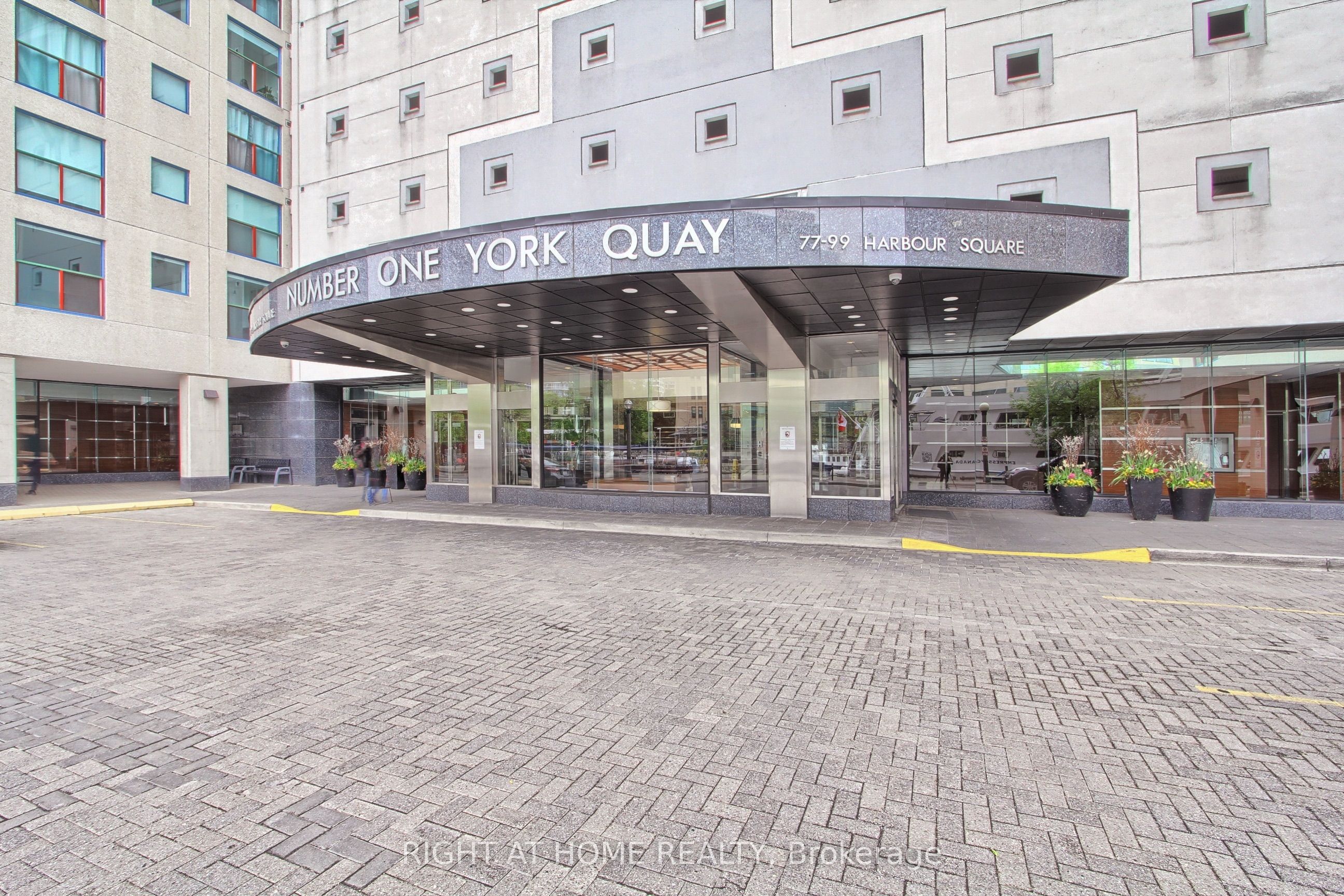77 Harbour Square 504 Property Photo 5