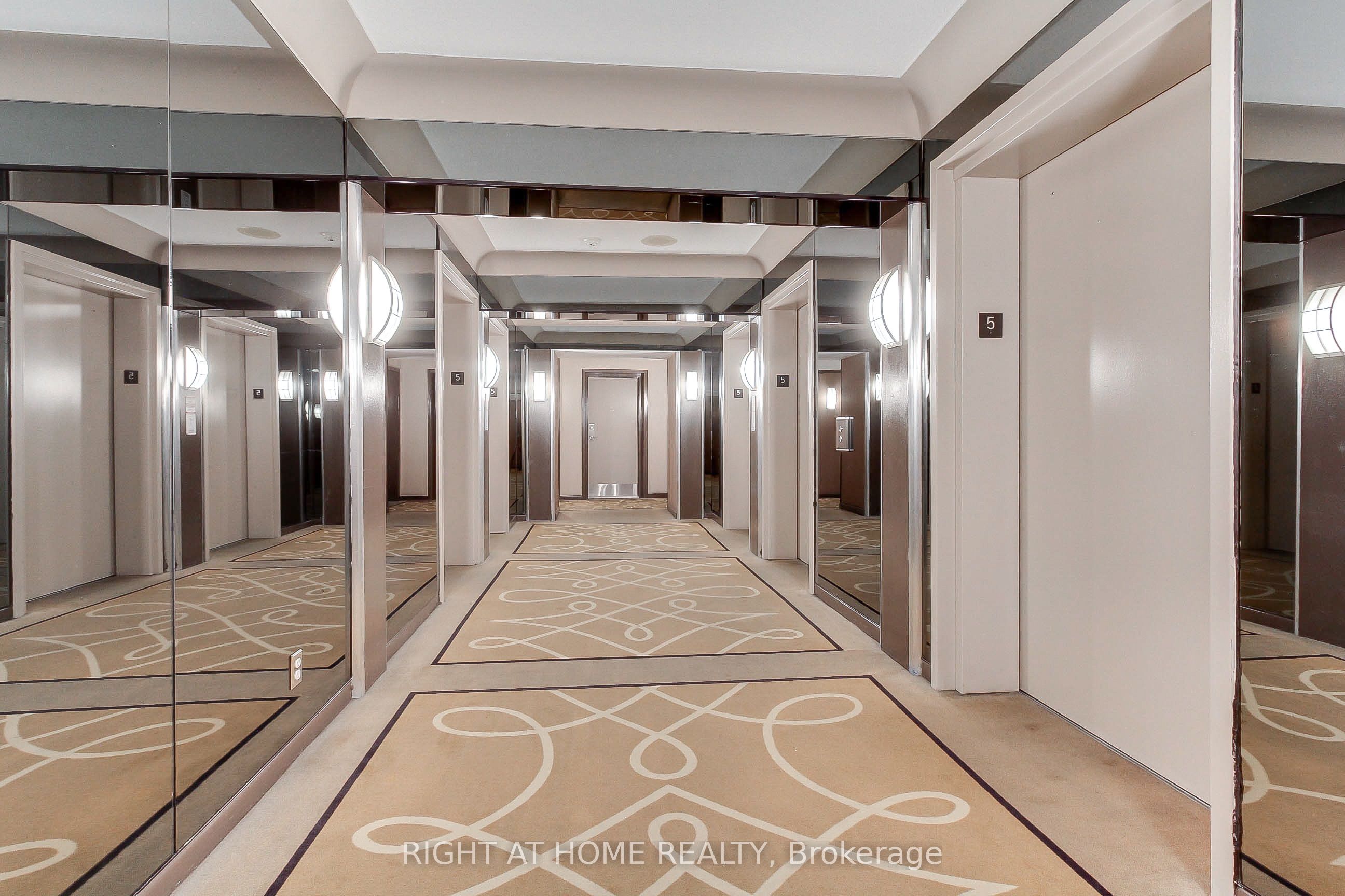77 Harbour Square 504 Property Photo 7