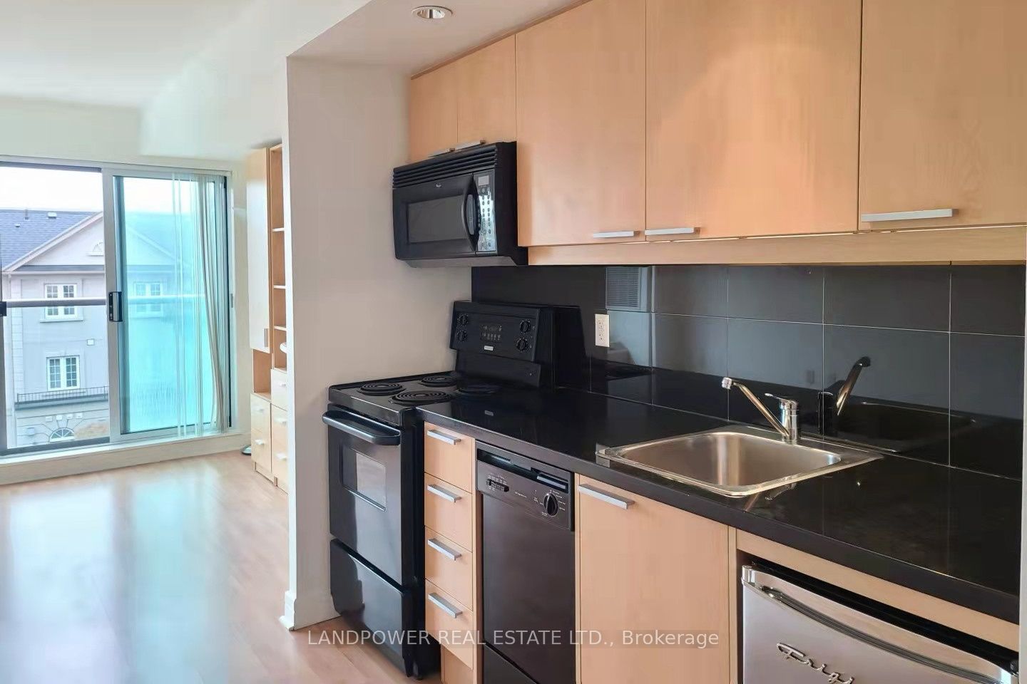 19 Avondale Avenue 312 Property Photo 9