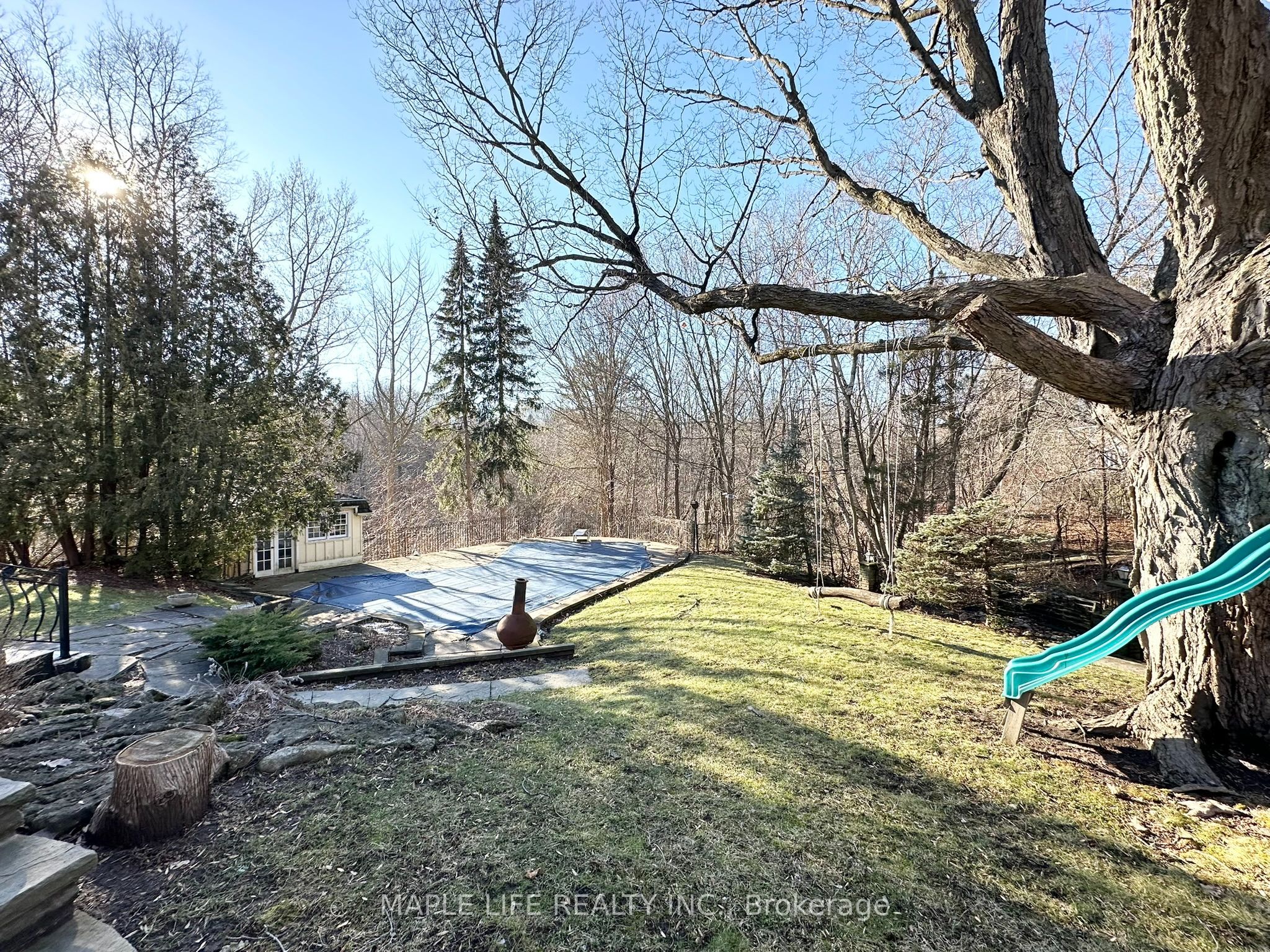 16 Brian Cliff Drive Property Photo 6