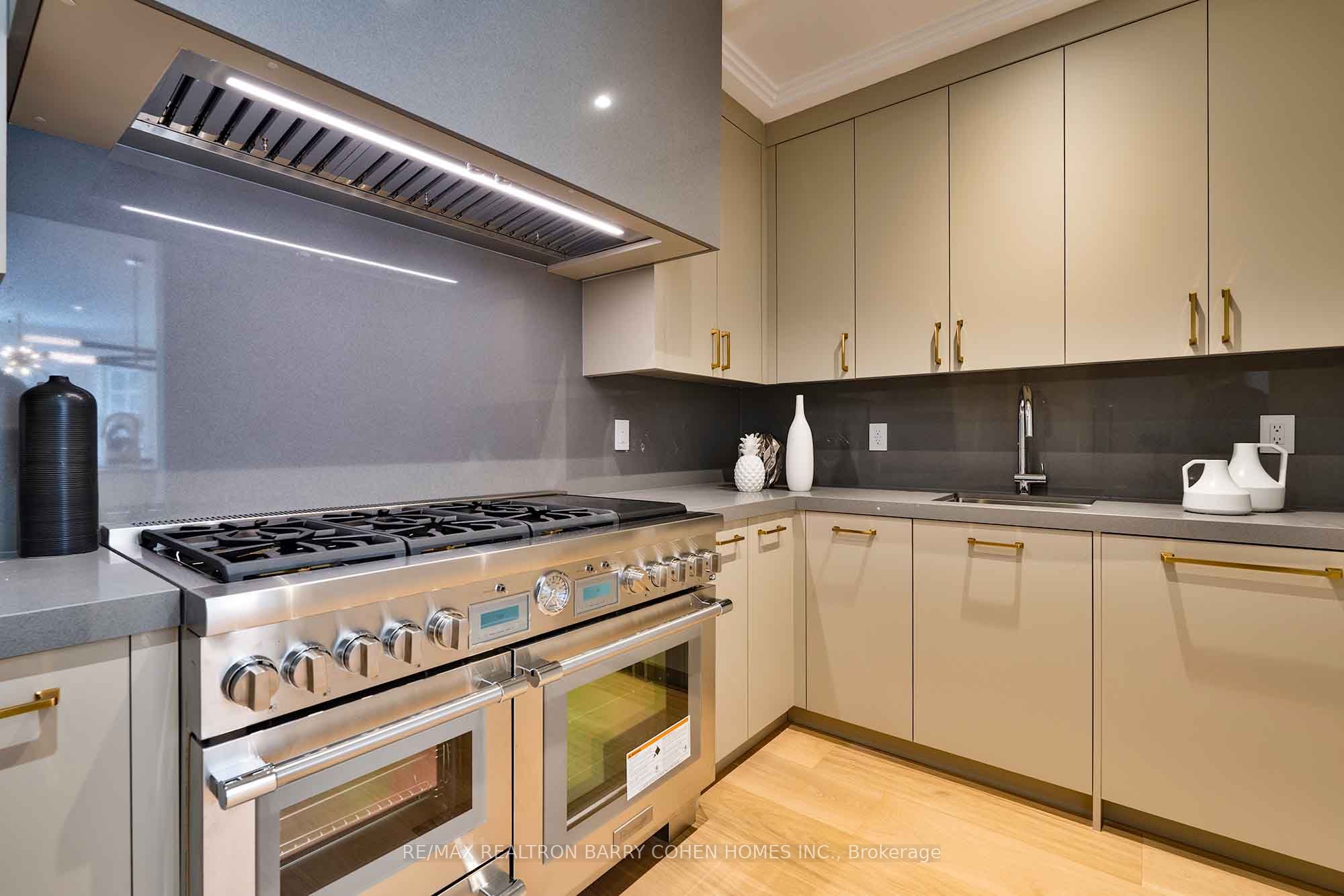 230 Dunvegan Road Property Photo 23