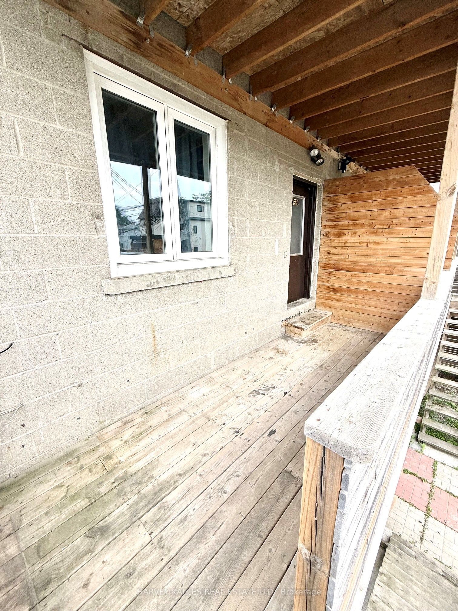 427 Vaughan Road Unit B Property Photo 1