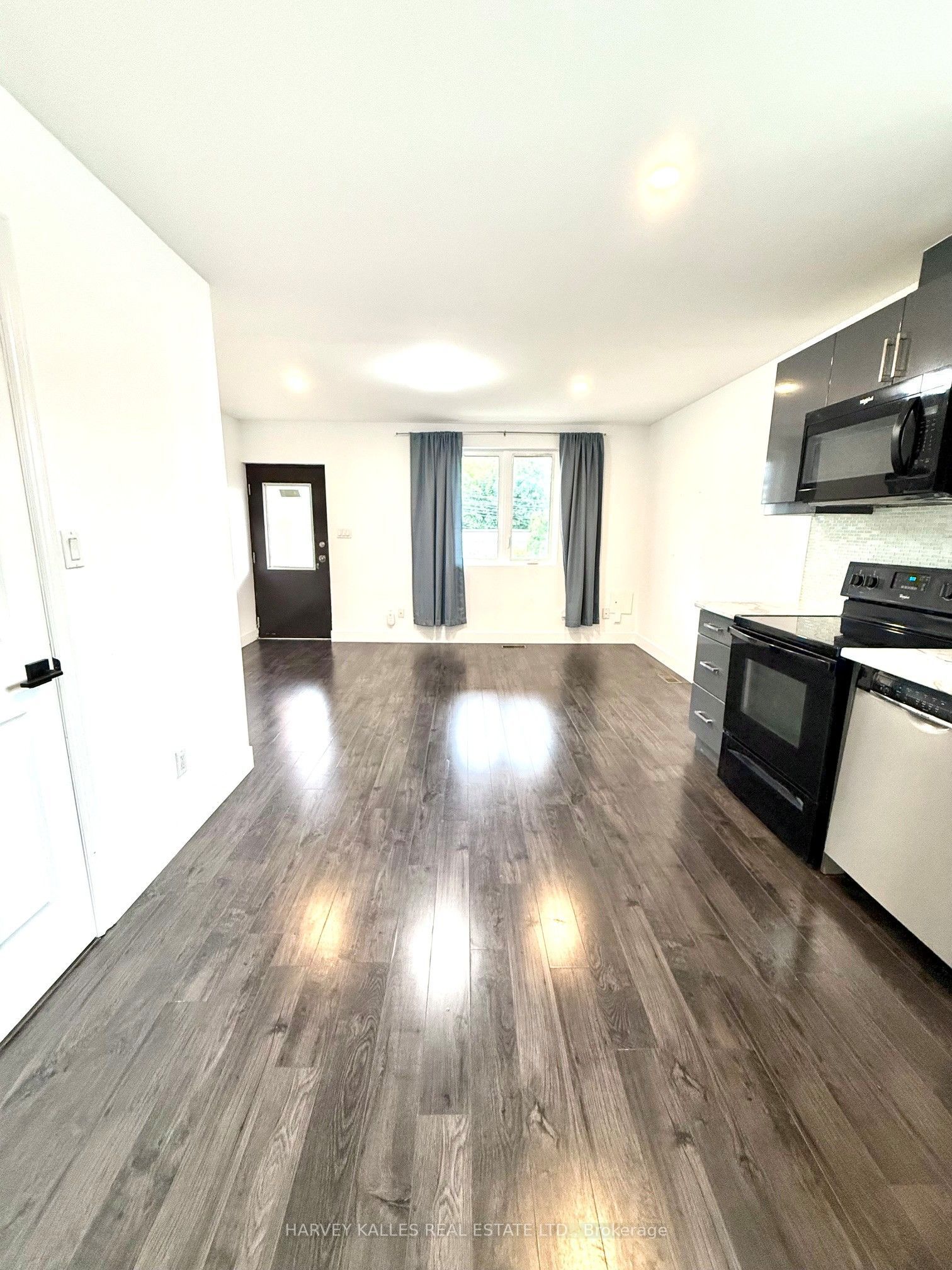 427 Vaughan Road Unit B Property Photo 3
