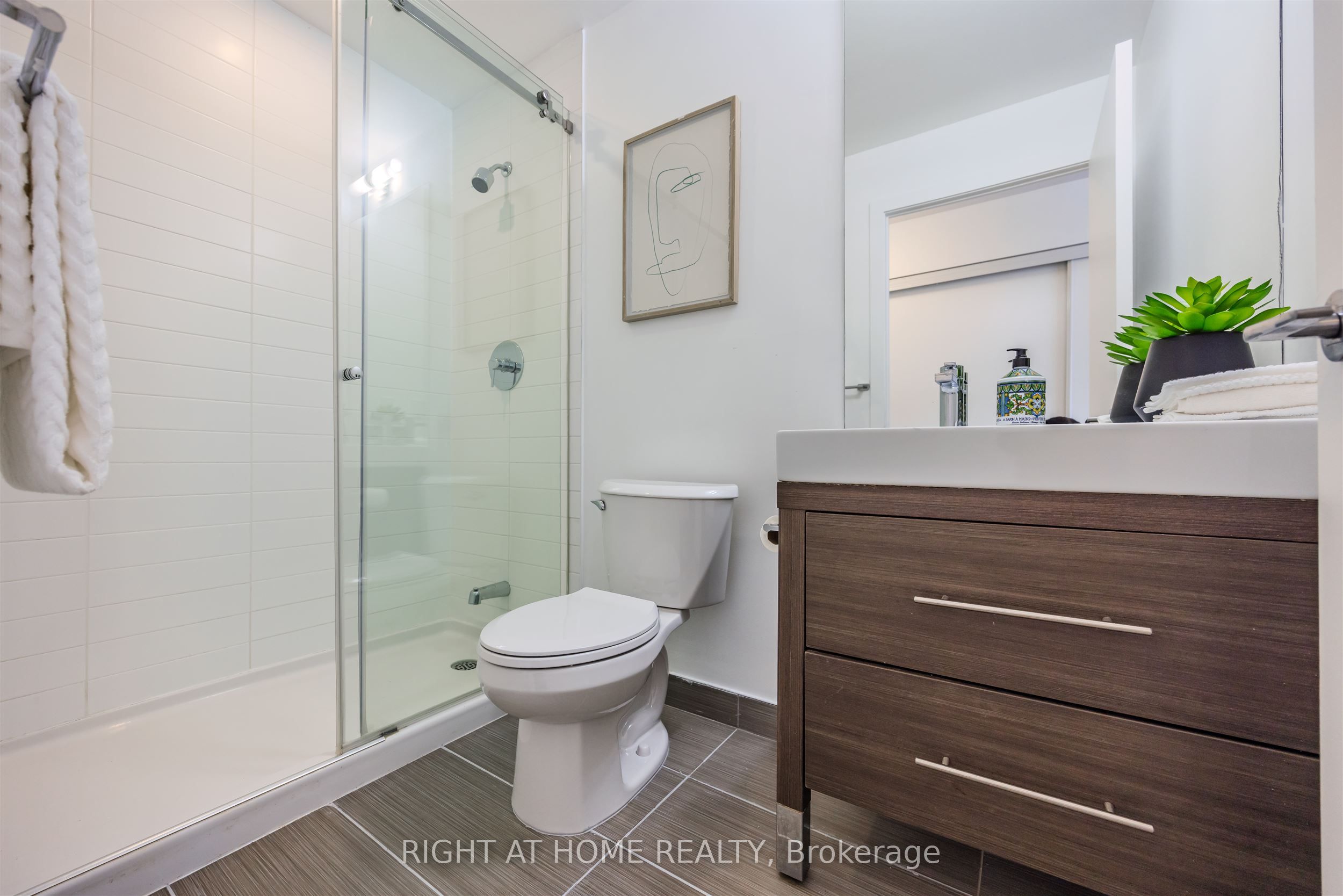 70 Forest Manor Road 206 Property Photo 26