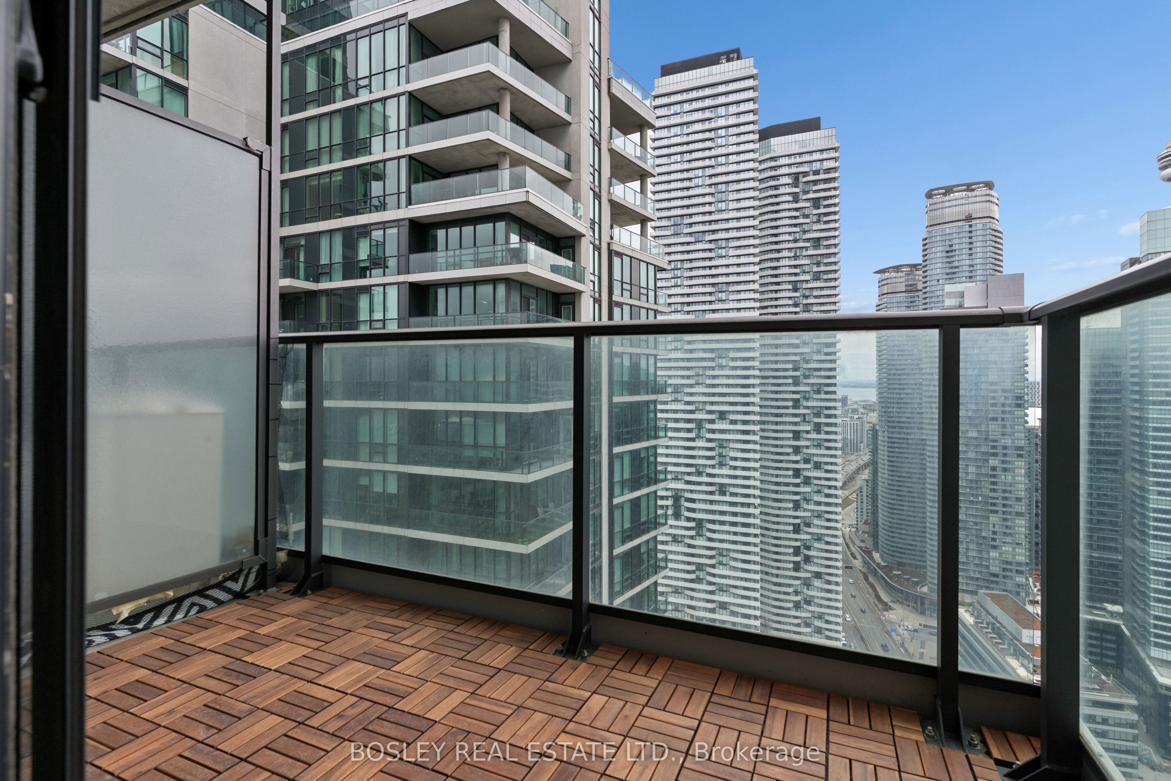 16 Harbour Street 4501 Property Photo 29