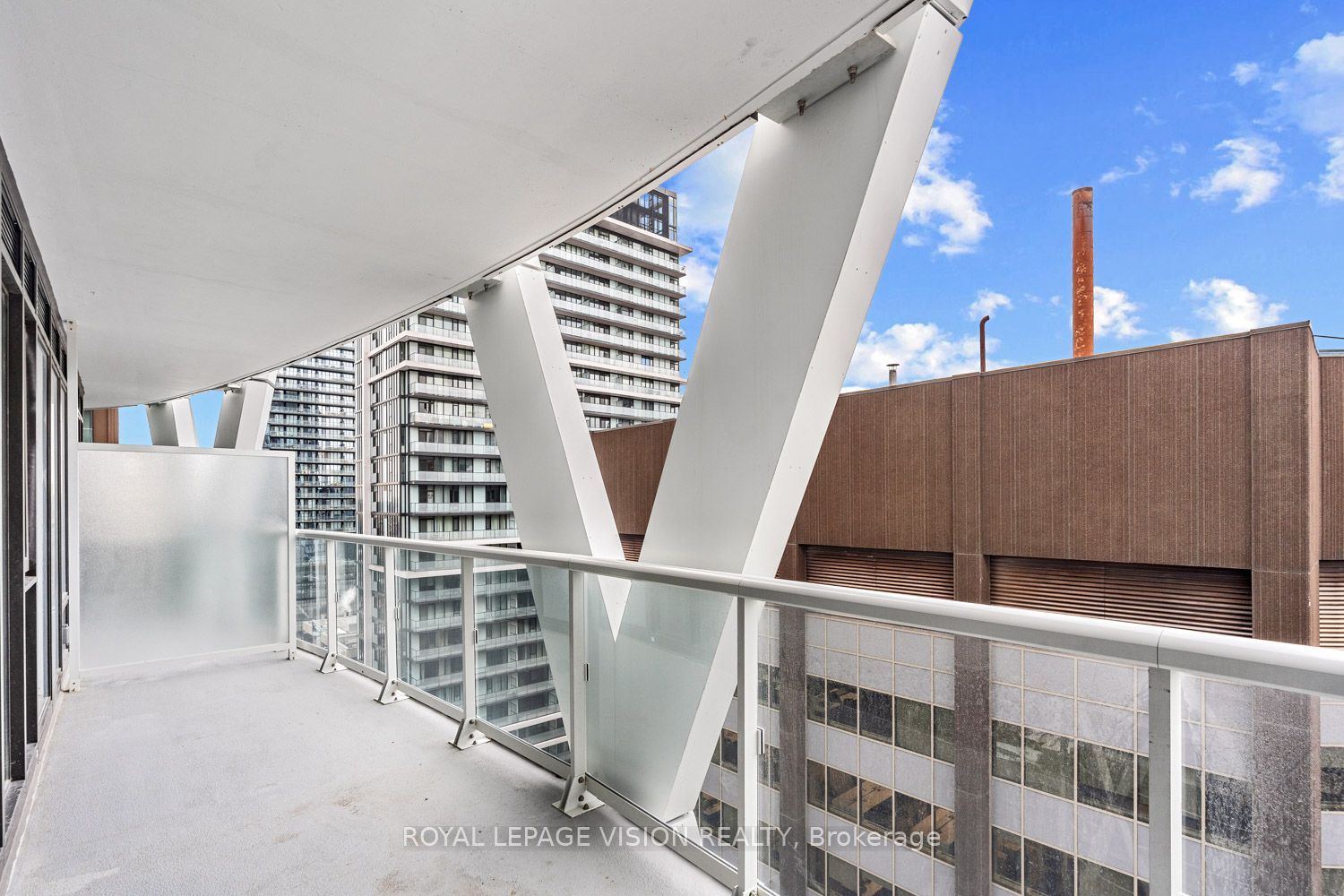 230 Simcoe Street 3113 Property Photo 11