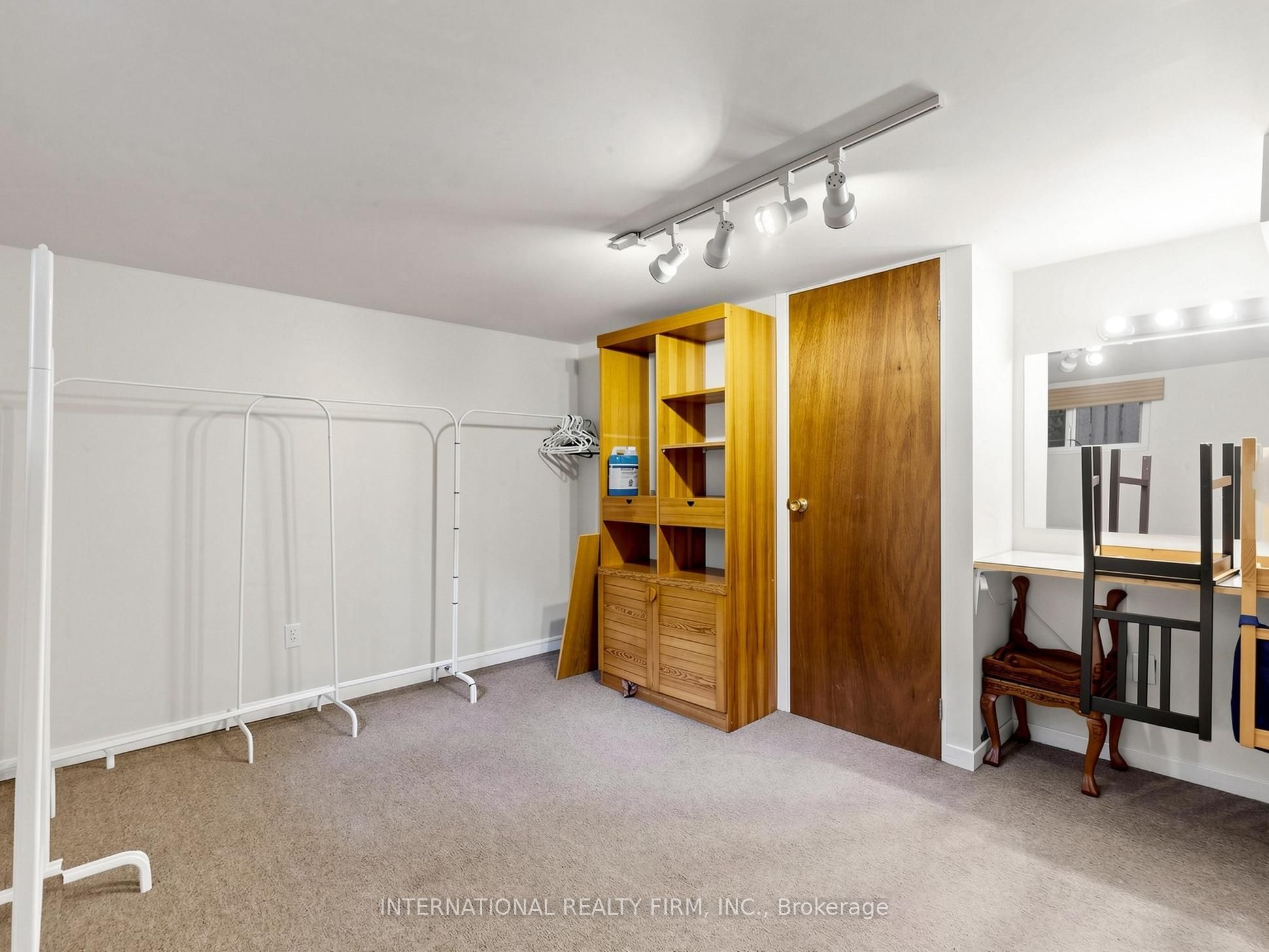 200 Burndale Avenue Property Photo 45
