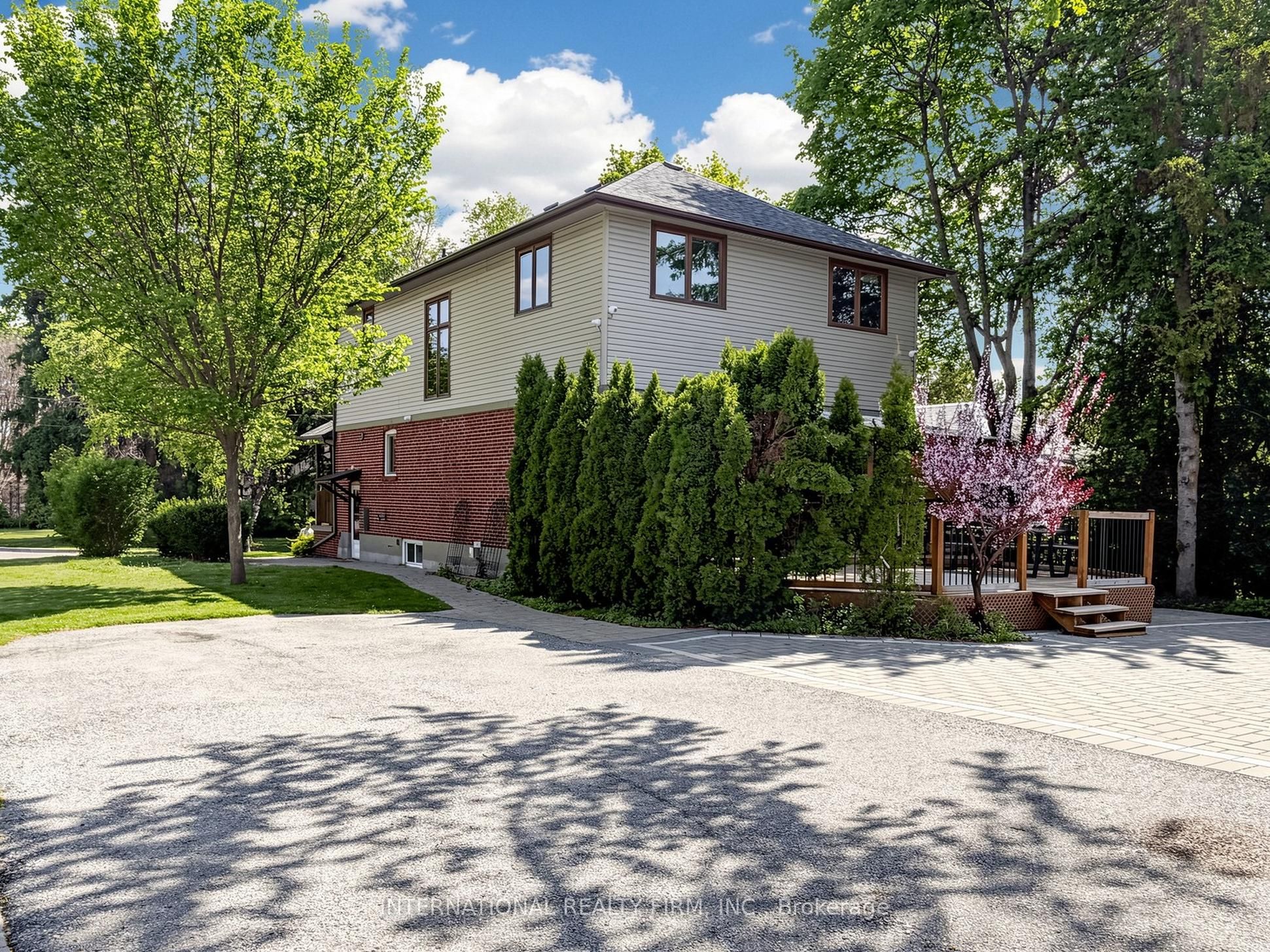 200 Burndale Avenue Property Photo 46