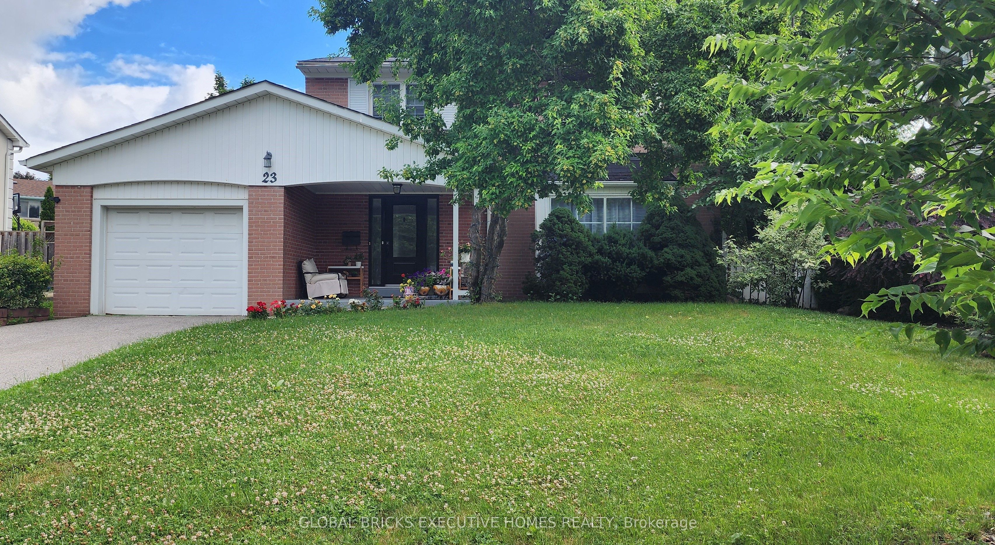 23 Whitefriars Drive