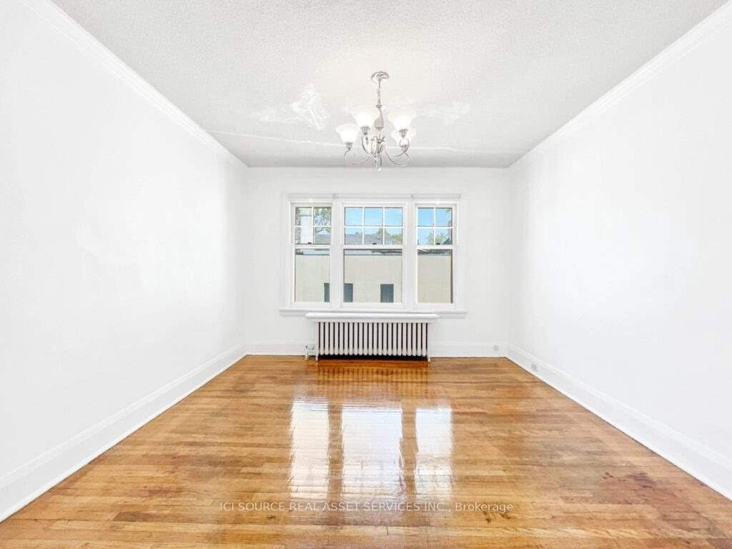 12 Kendal Avenue 5 Property Photo 5