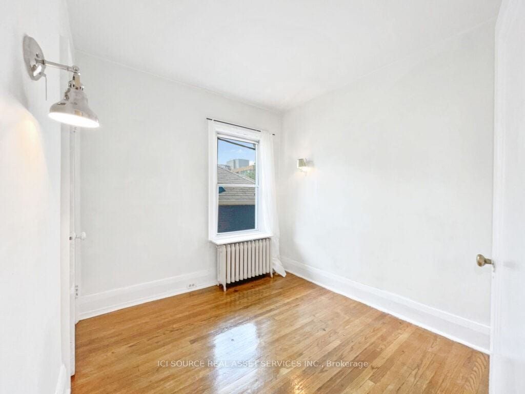 12 Kendal Avenue 5 Property Photo 15