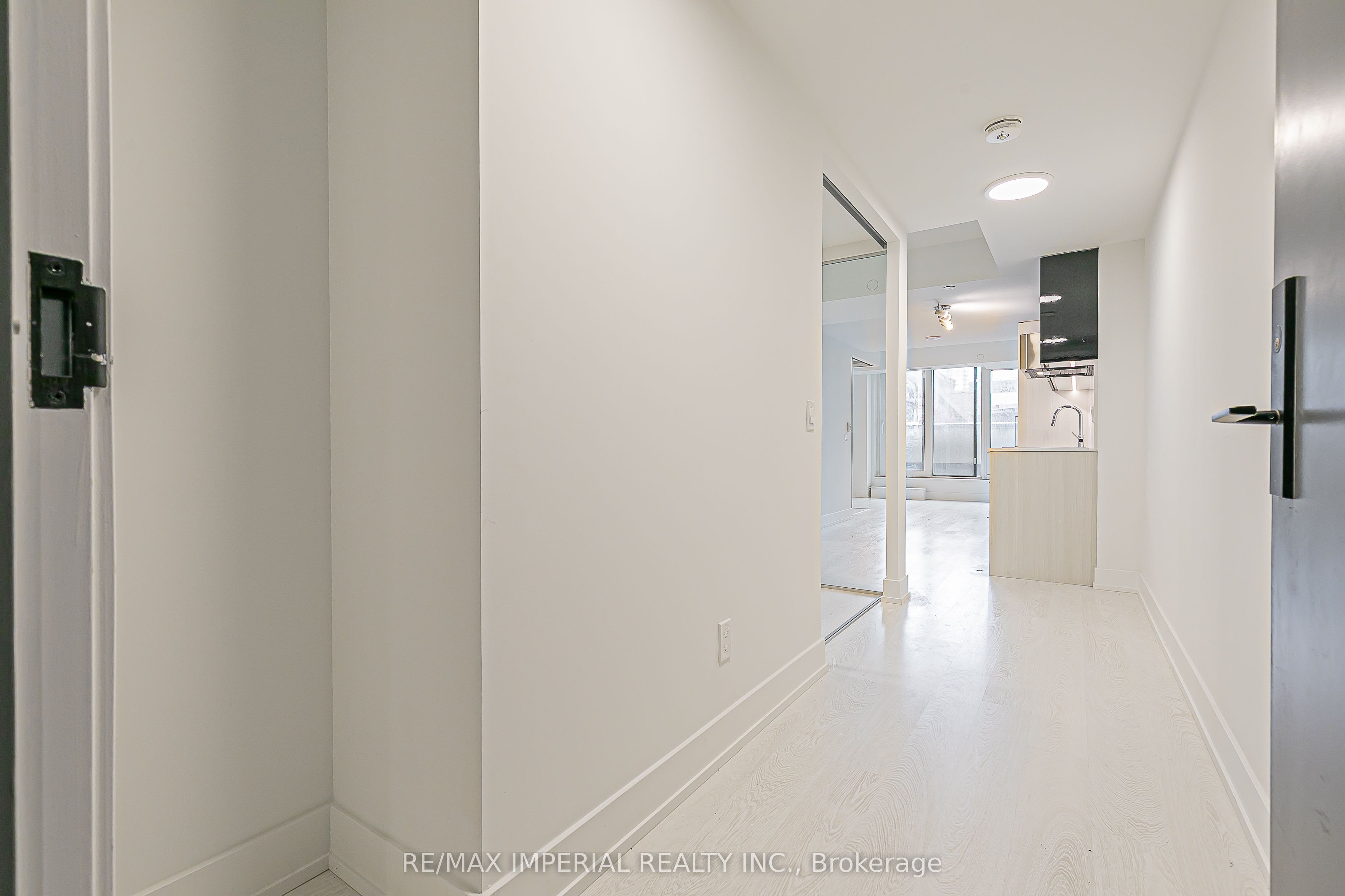 308 Jarvis Street 305 Property Photo 8