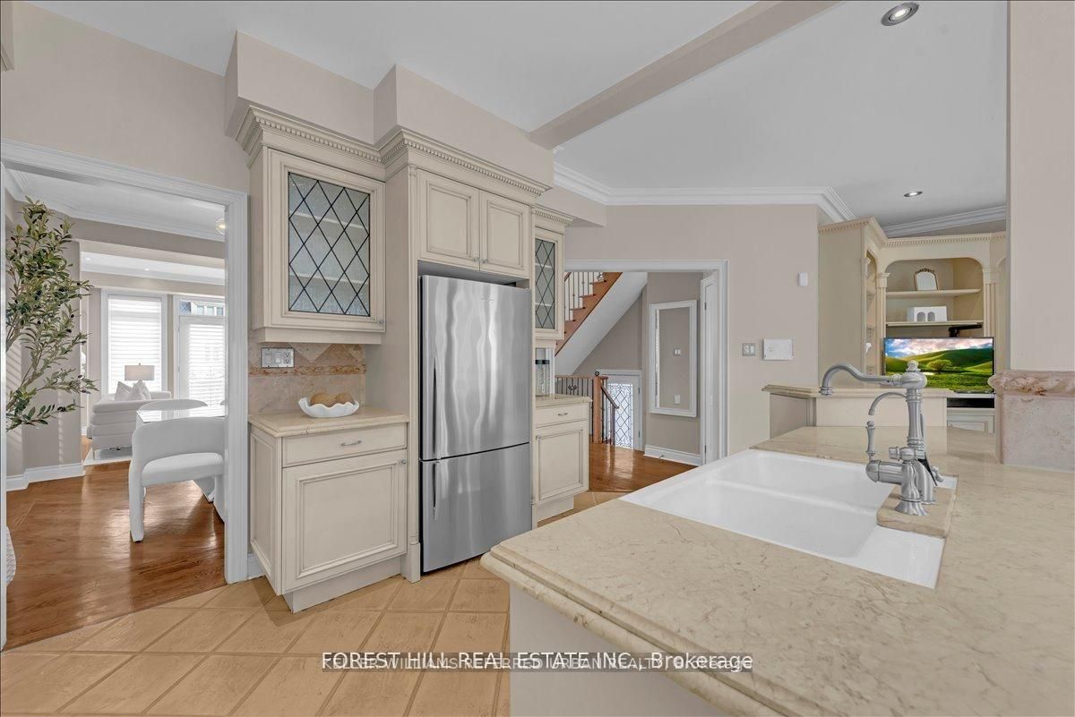 313 Broadway Avenue Property Photo 14