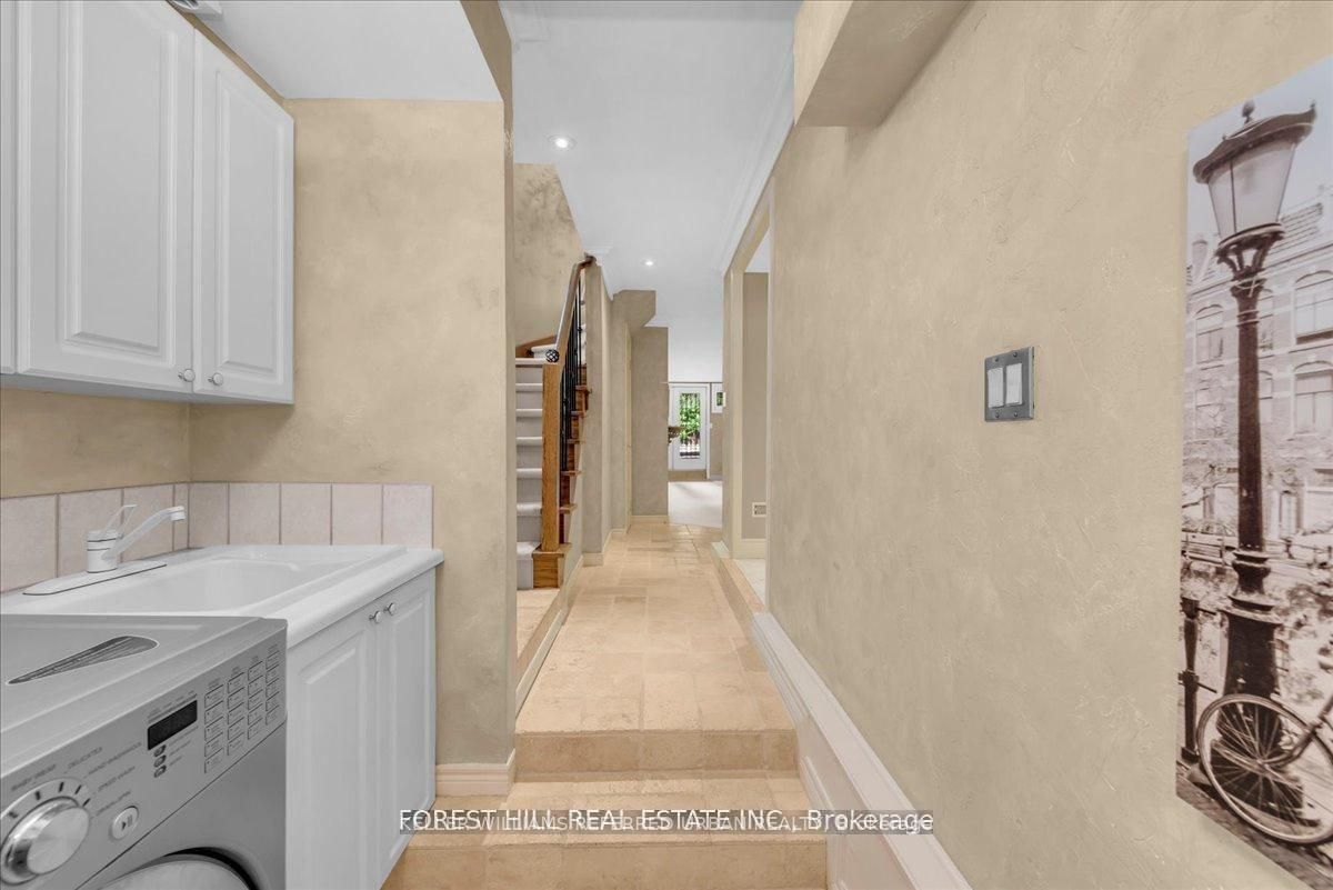 313 Broadway Avenue Property Photo 34