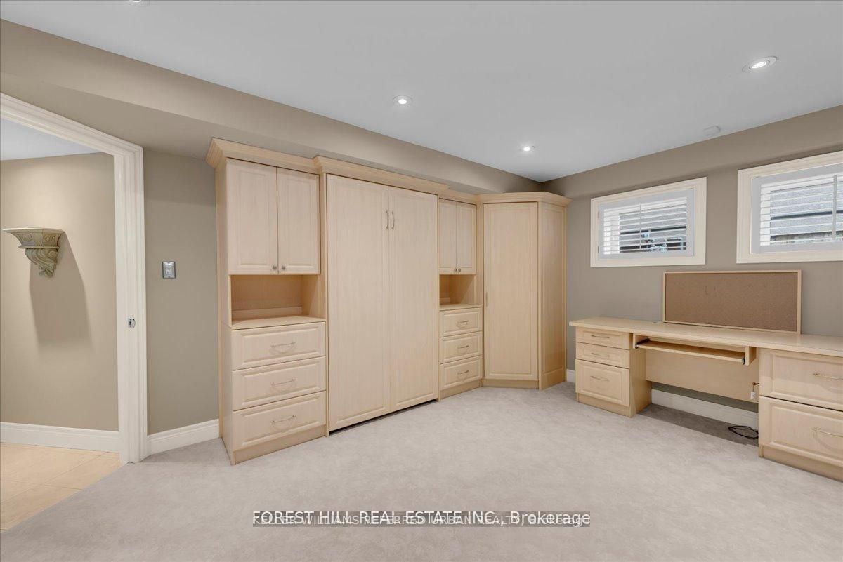 313 Broadway Avenue Property Photo 40