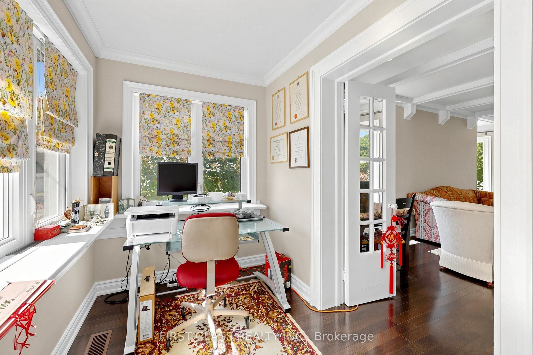 18 Yonge Boulevard Property Photo 18