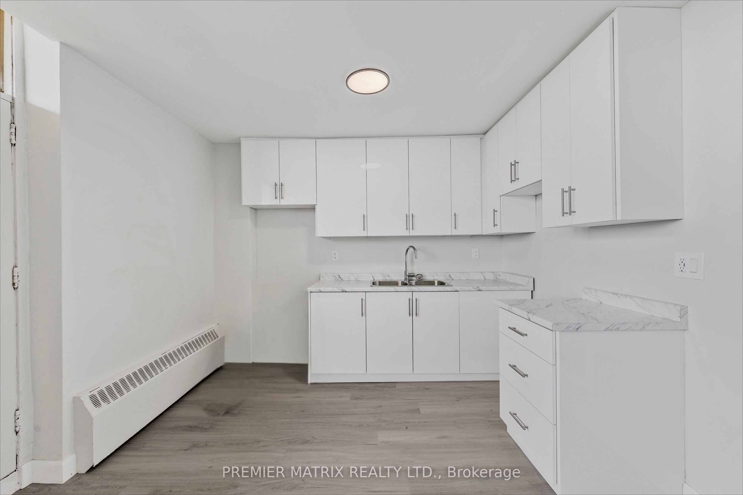 65 Thorncliffe Park Drive 608 Property Photo 10
