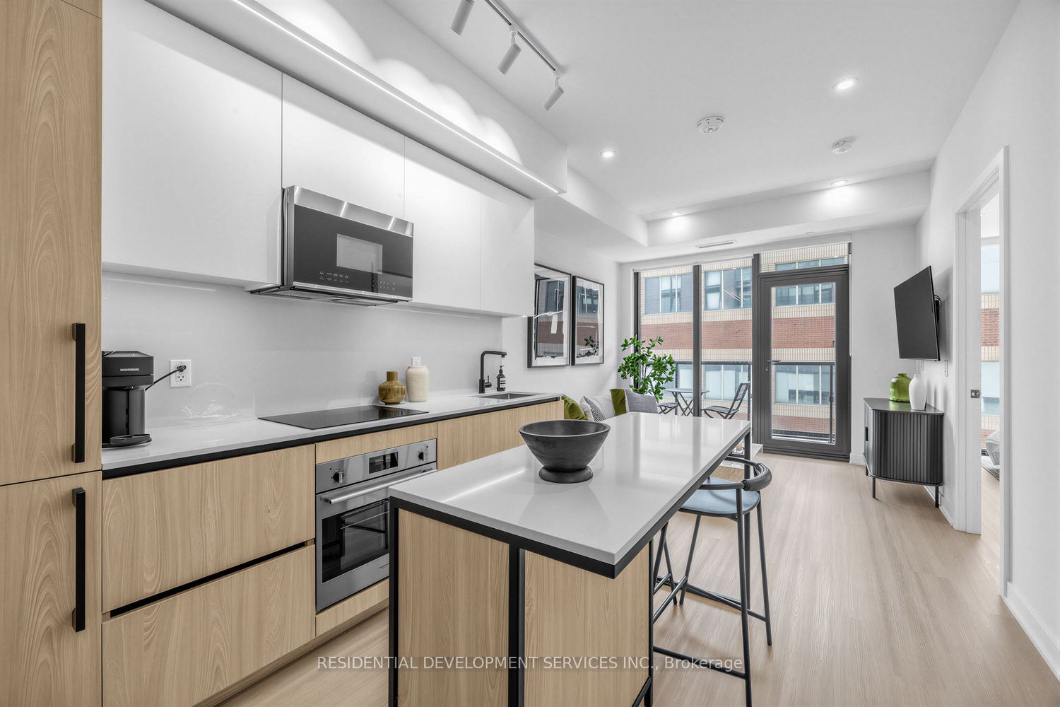 699 Sheppard Avenue E 226 Property Photo 9