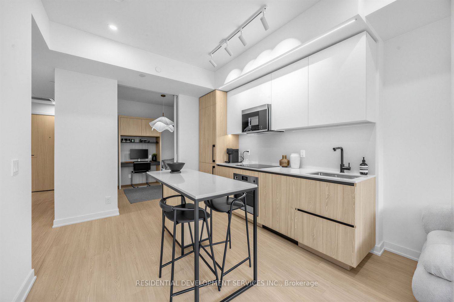 699 Sheppard Avenue E 226 Property Photo 10
