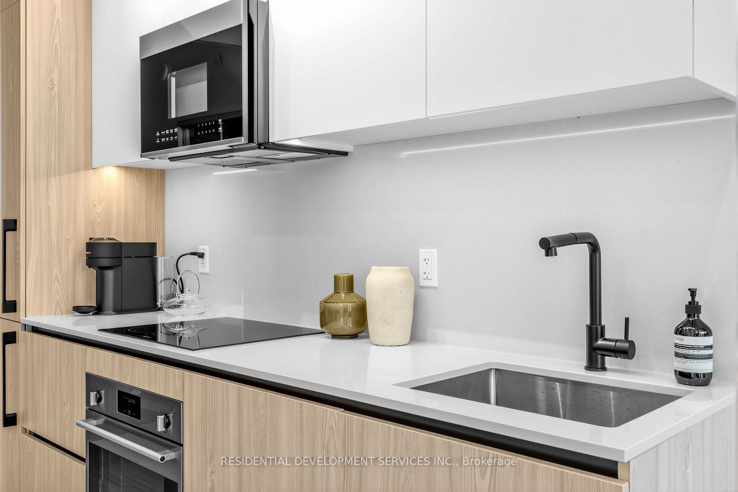 699 Sheppard Avenue E 226 Property Photo 12