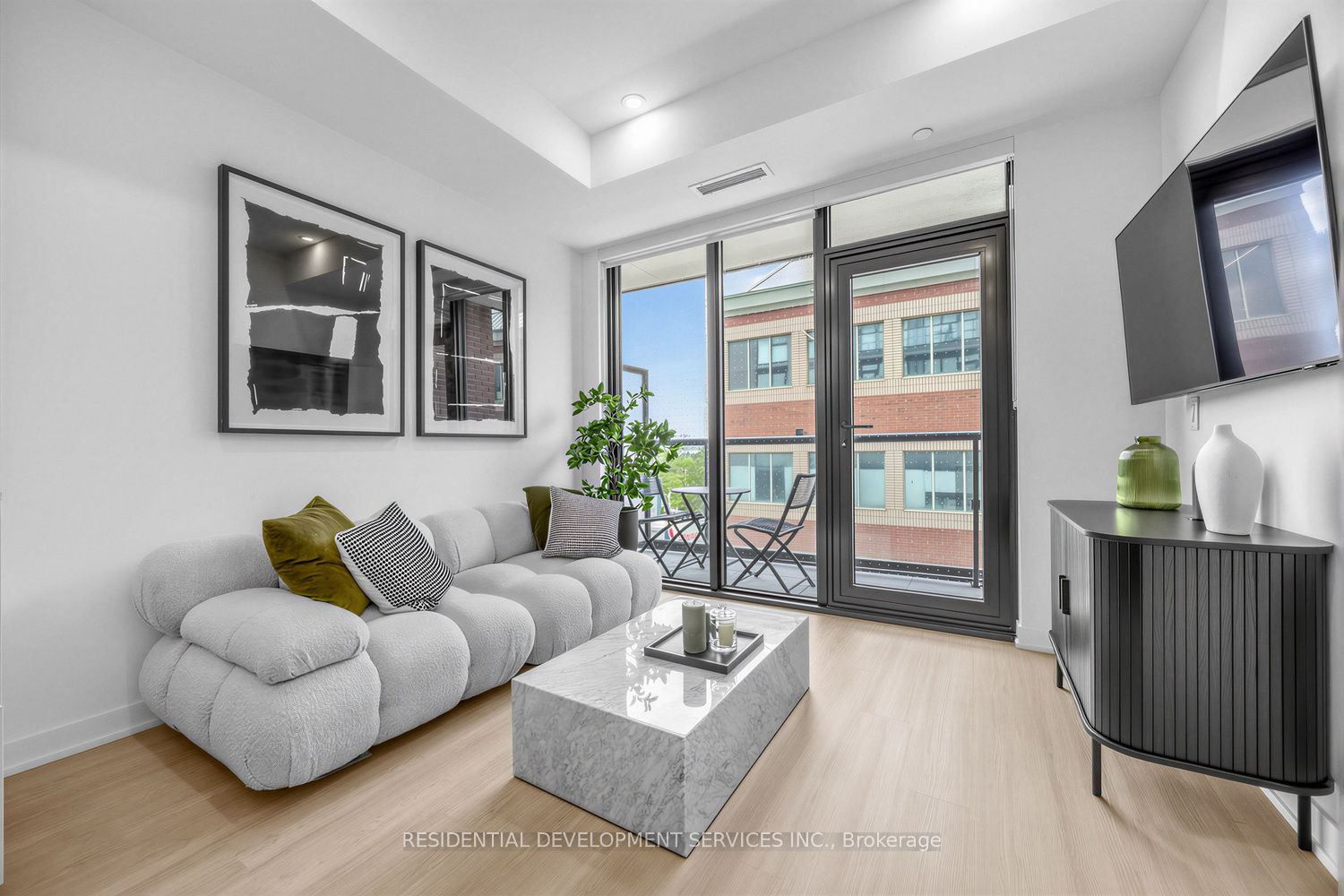 699 Sheppard Avenue E 226 Property Photo 13