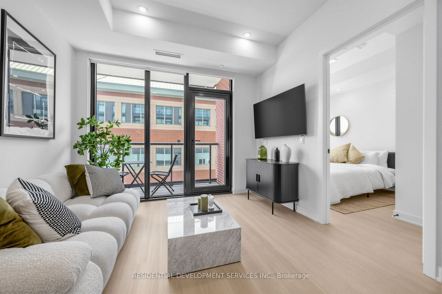 699 Sheppard Avenue E 226 Property Photo 14