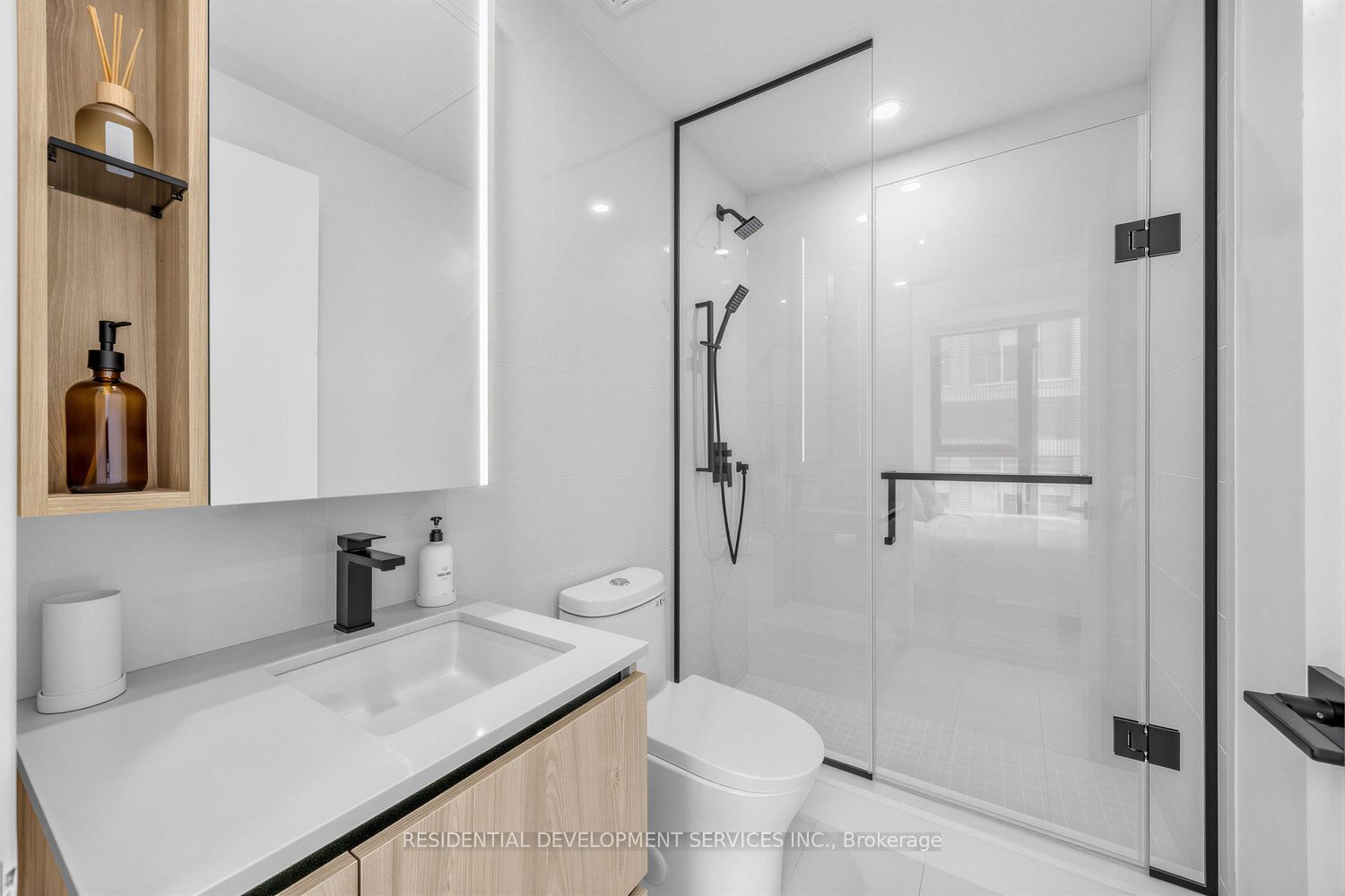 699 Sheppard Avenue E 226 Property Photo 21