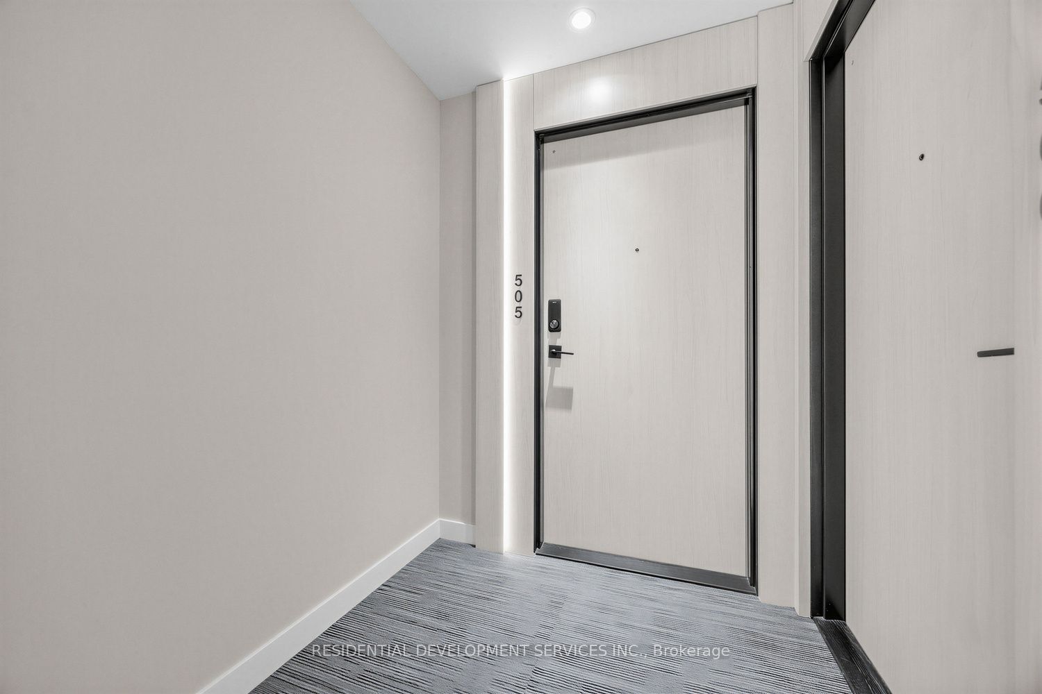 699 Sheppard Avenue E 505 Property Photo 2