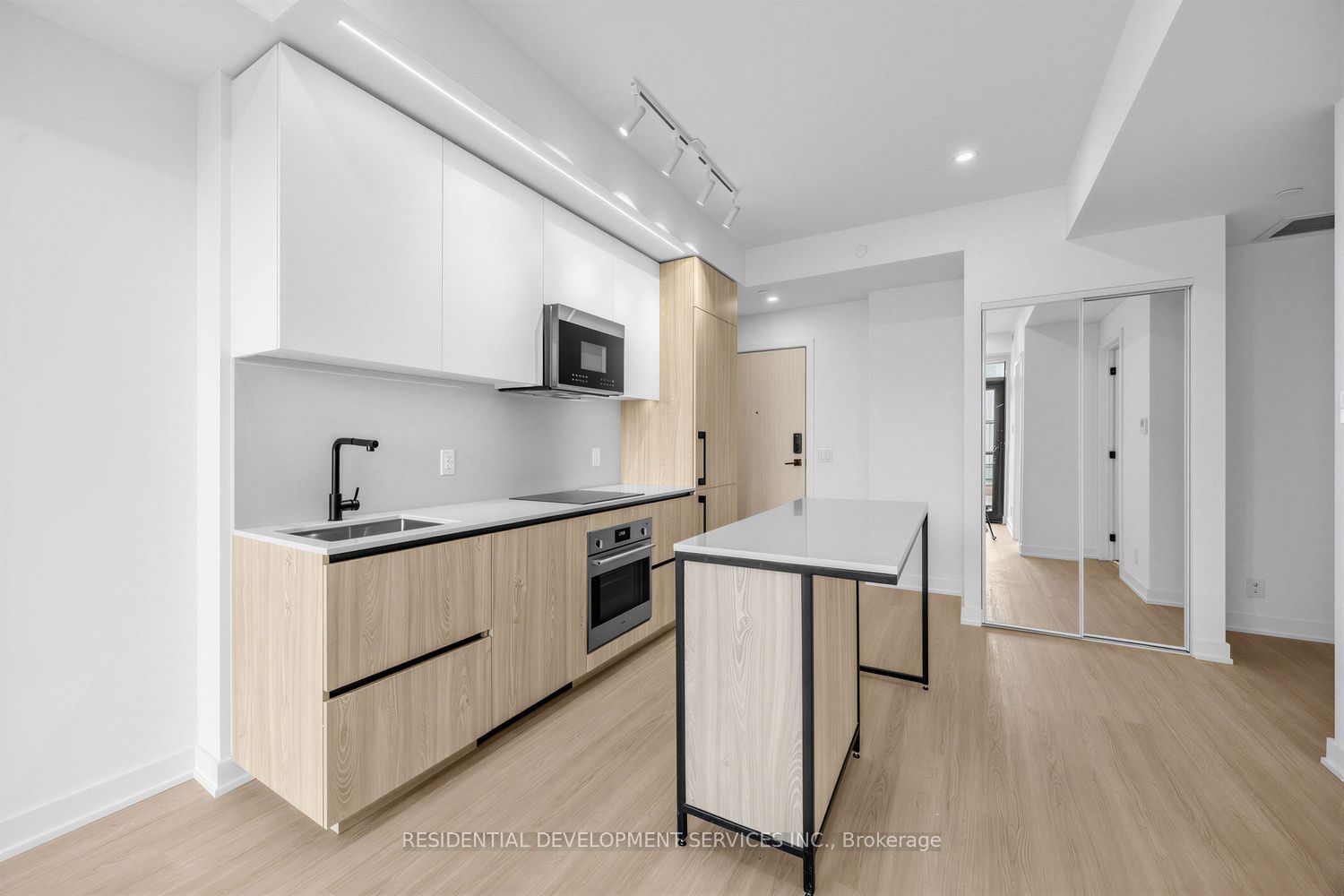 699 Sheppard Avenue E 505 Property Photo 10