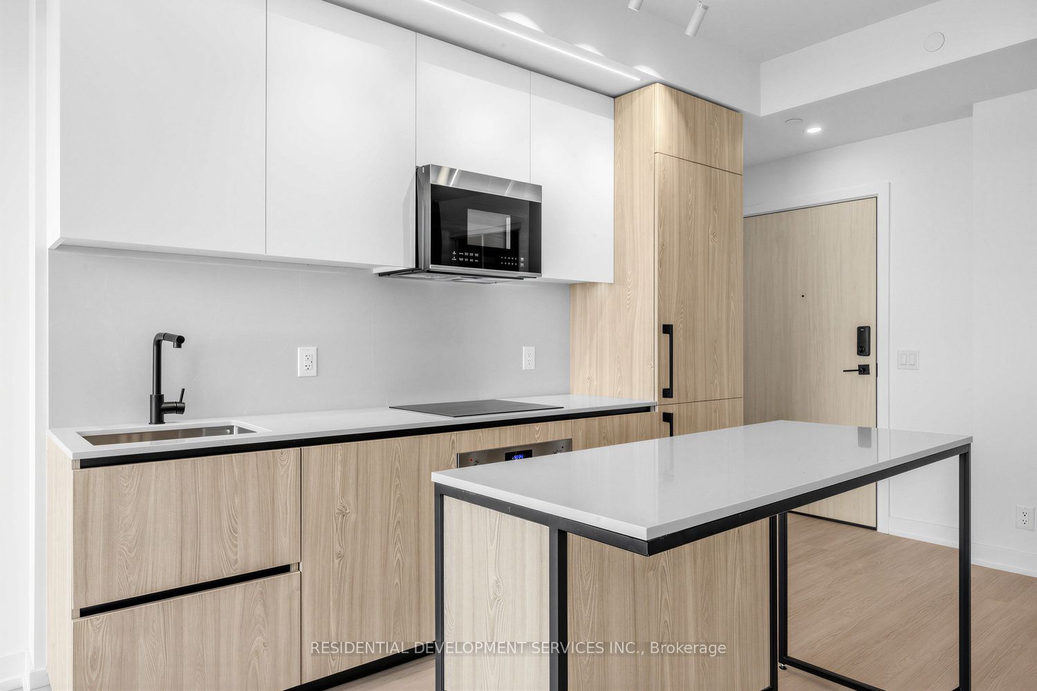 699 Sheppard Avenue E 505 Property Photo 11