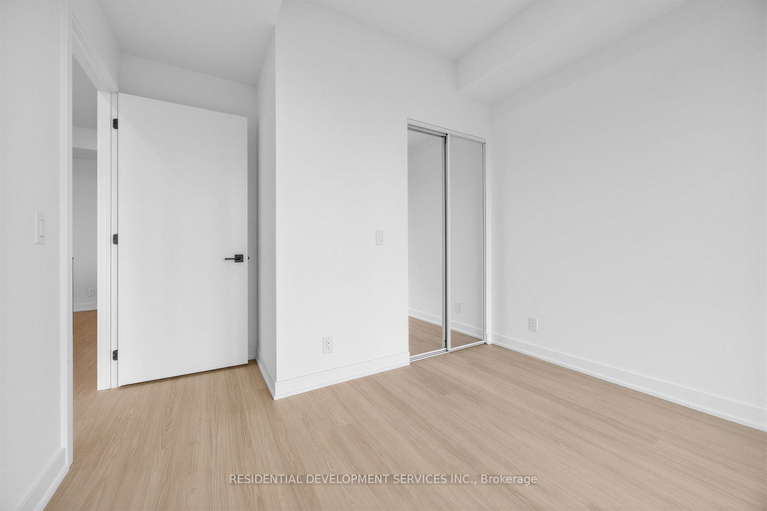699 Sheppard Avenue E 505 Property Photo 17