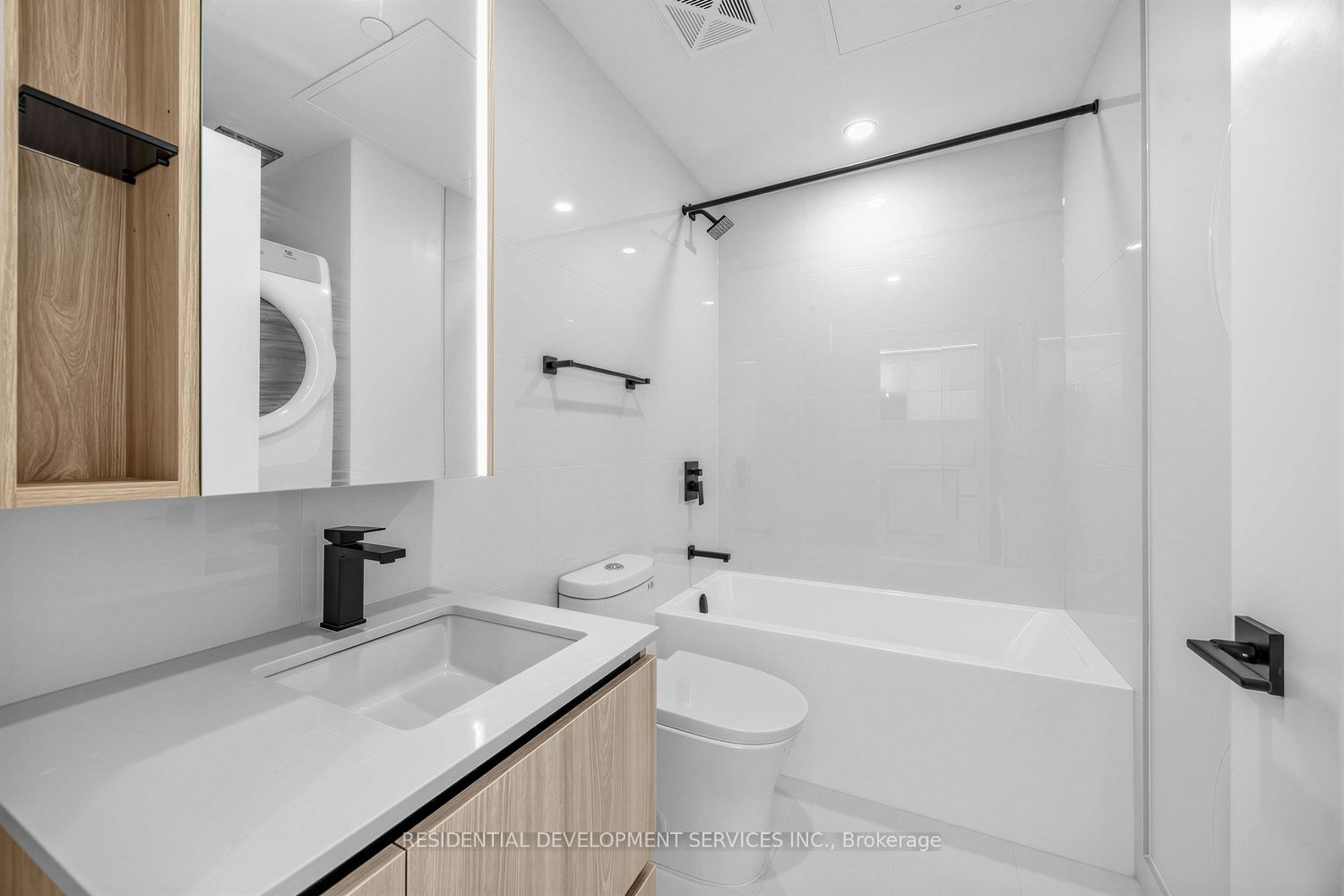 699 Sheppard Avenue E 505 Property Photo 18
