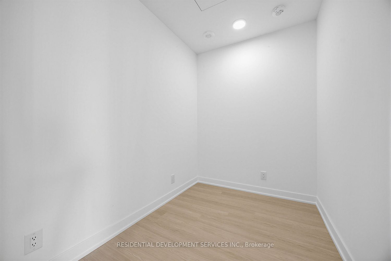699 Sheppard Avenue E 505 Property Photo 20
