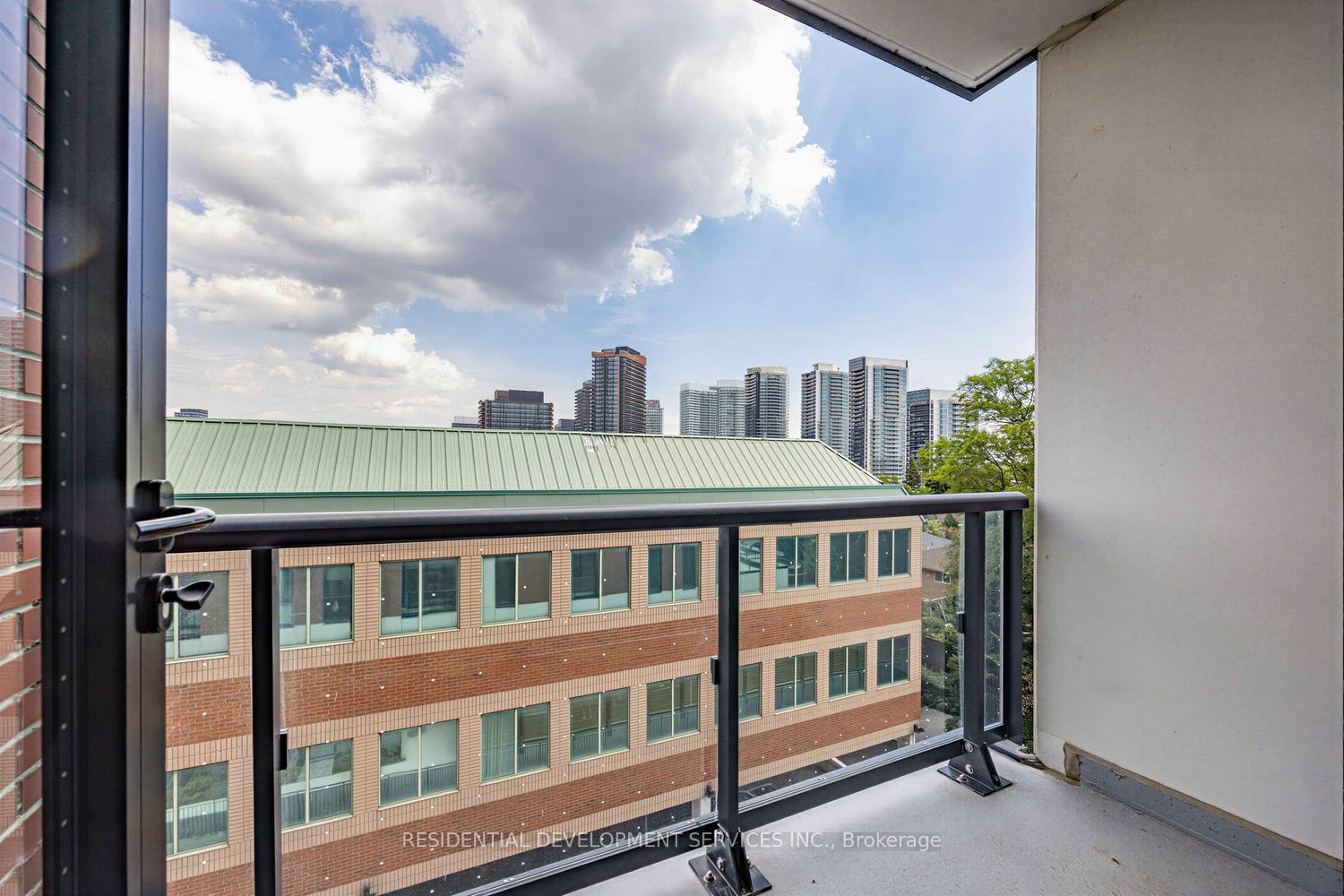 699 Sheppard Avenue E 505 Property Photo 24