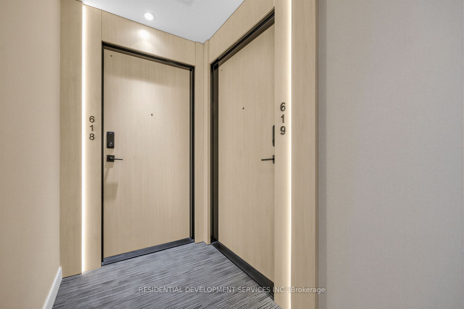 699 Sheppard Avenue E 619 Property Photo 4