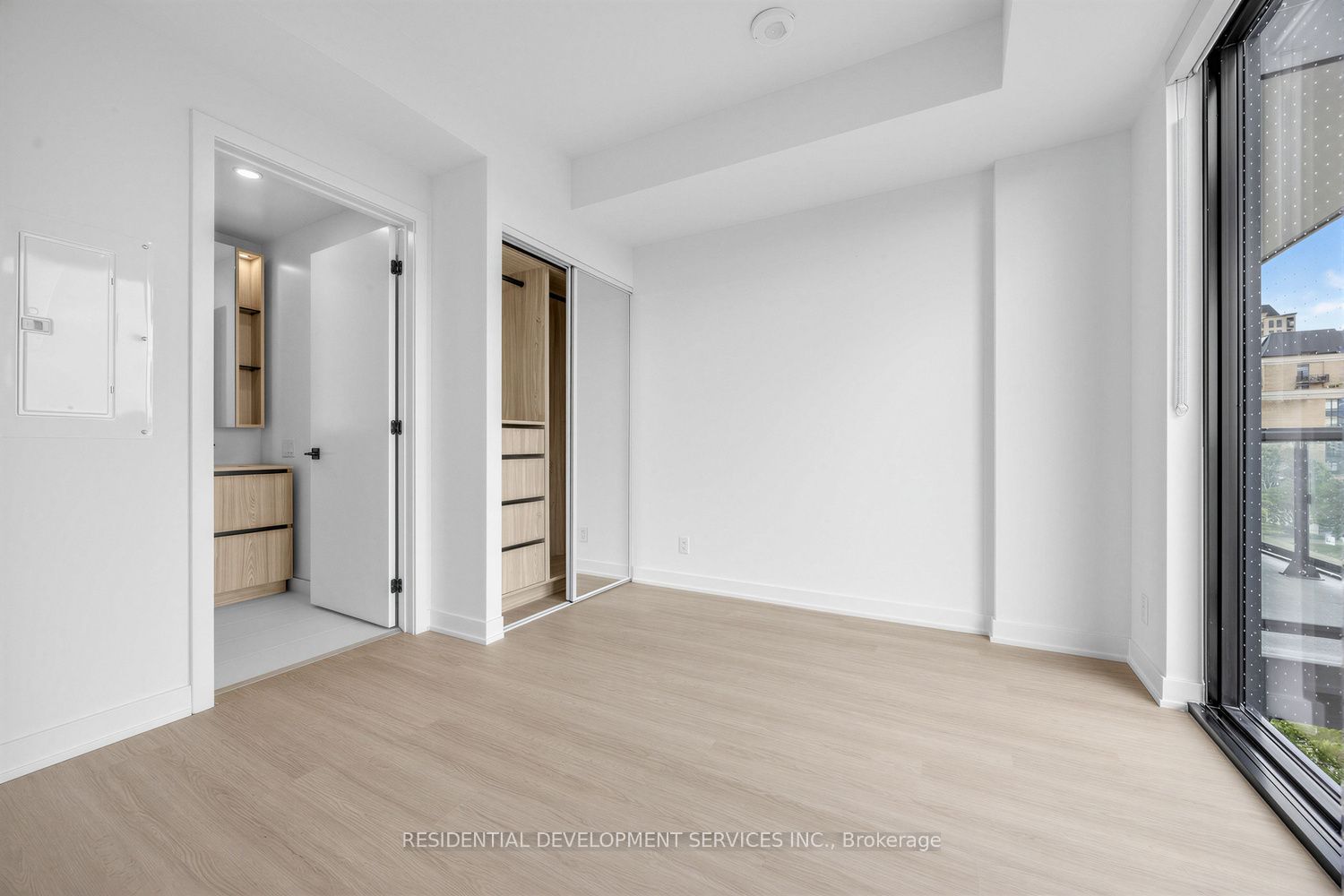 699 Sheppard Avenue E 619 Property Photo 20