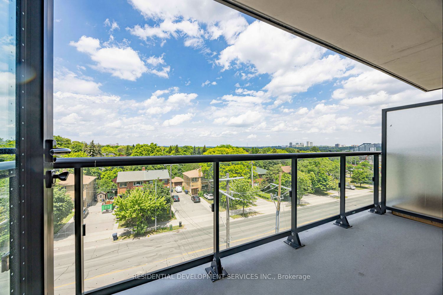 699 Sheppard Avenue E 619 Property Photo 23