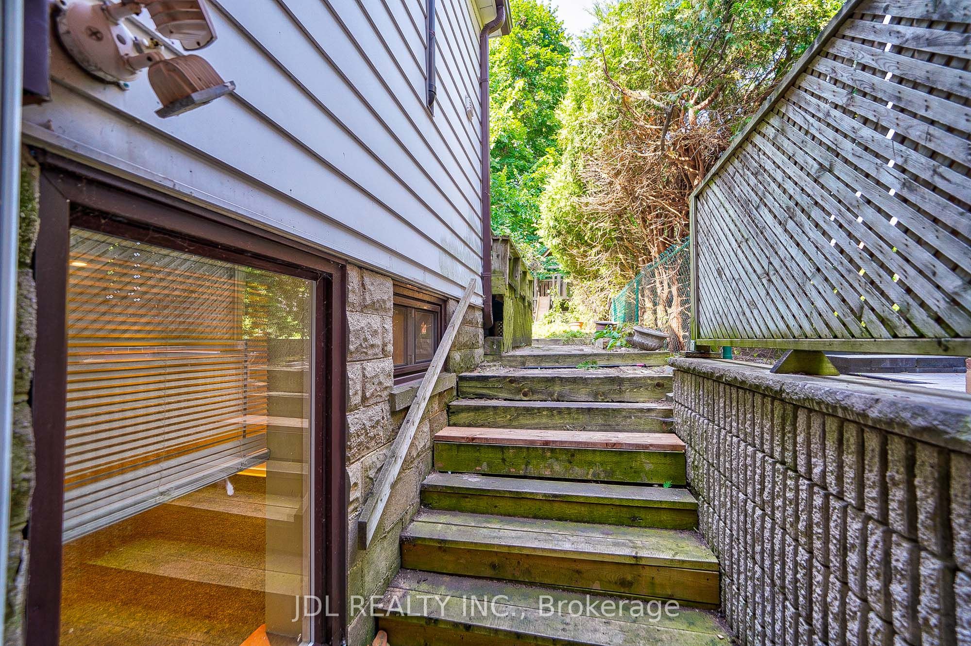 150 Banff Road Bsmt Property Photo 11