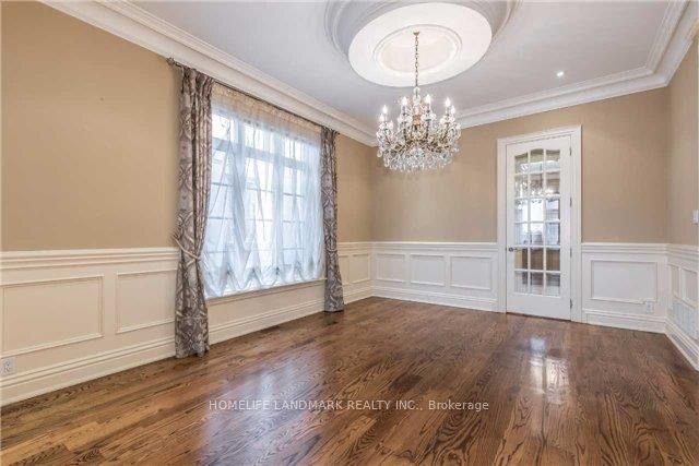 377 Hollywood Avenue Property Photo 4