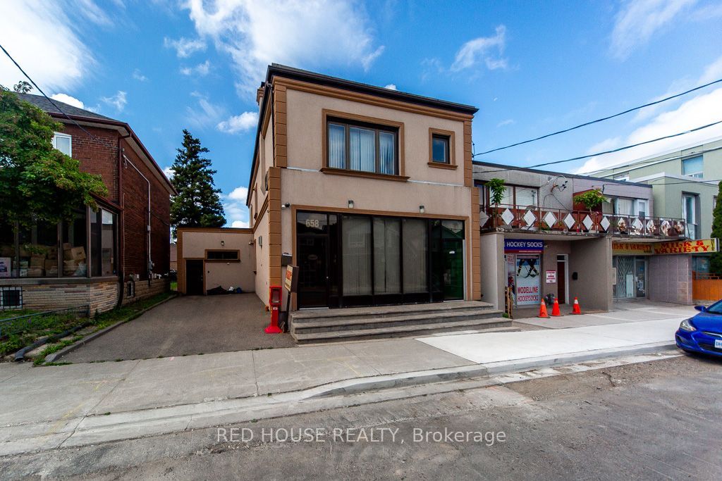 658 Vaughan Road Property Photo 1