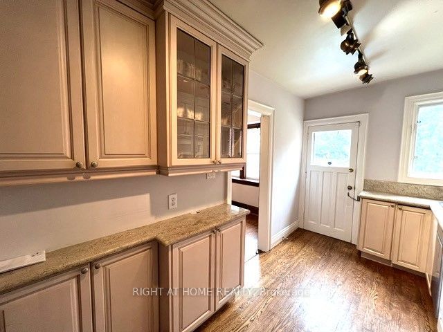 77 St Germain Avenue Property Photo 12