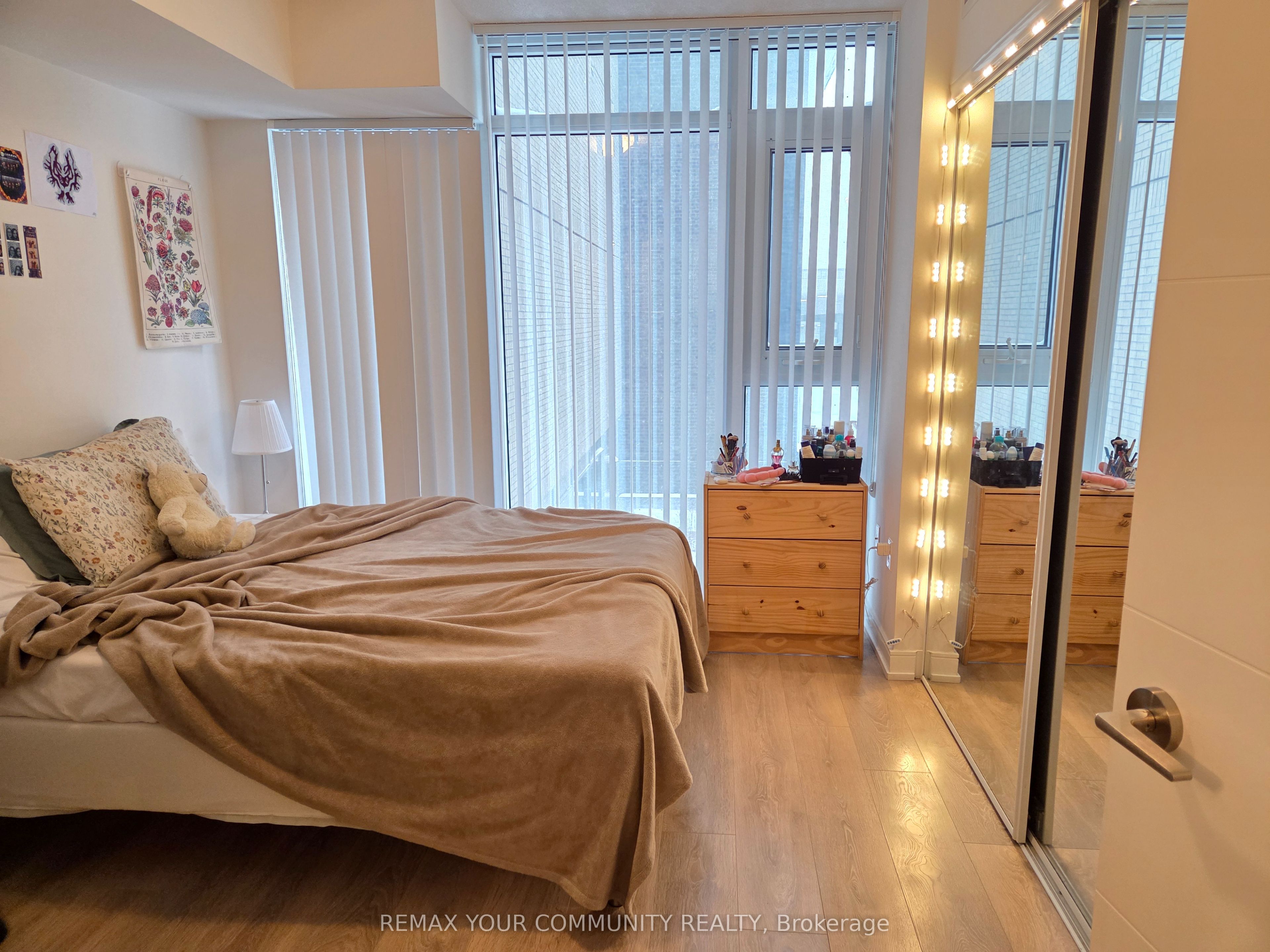 50 Wellesley Street E 302 Property Photo 8
