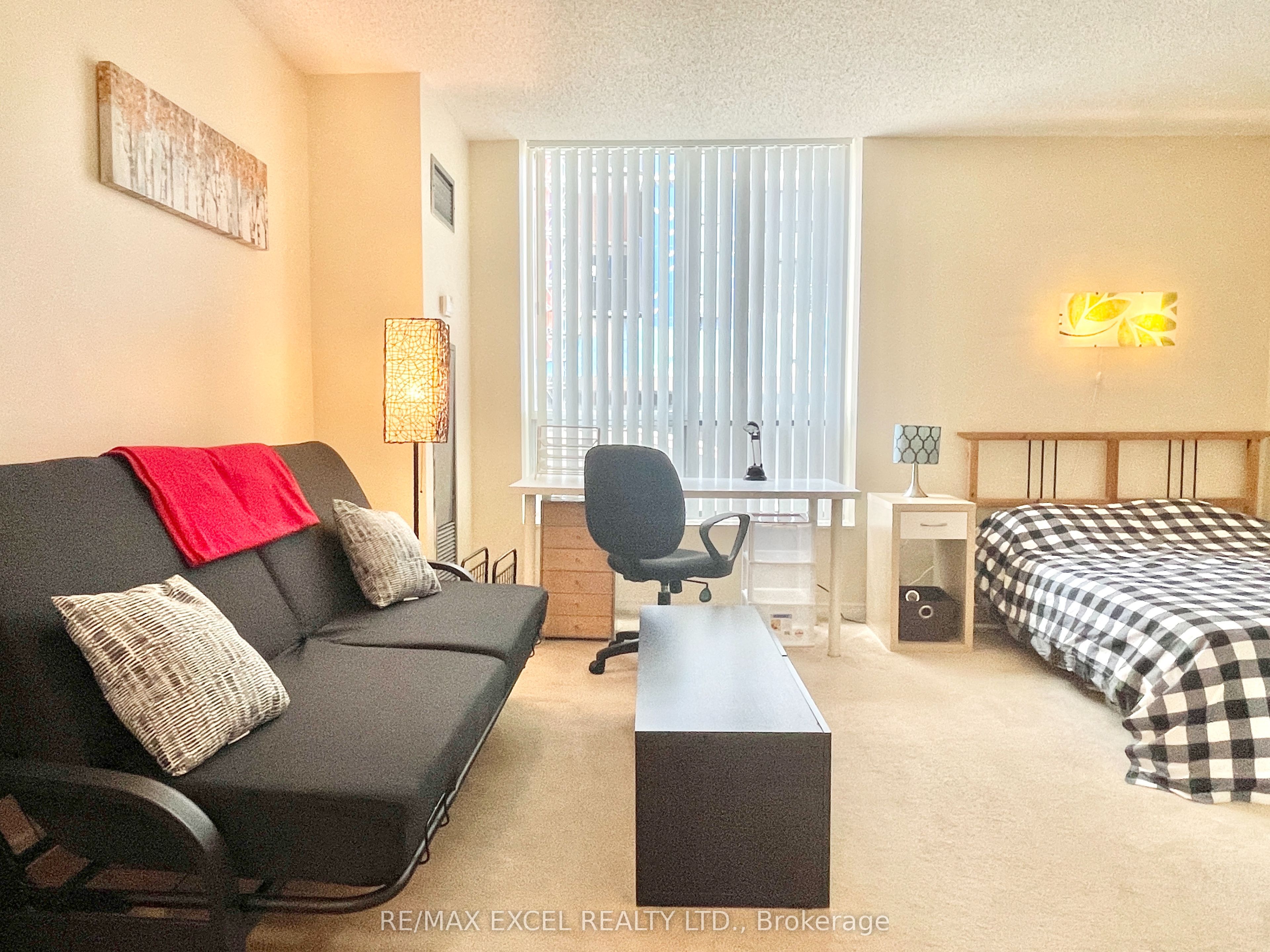 28 Olive Avenue 201 Property Photo 2