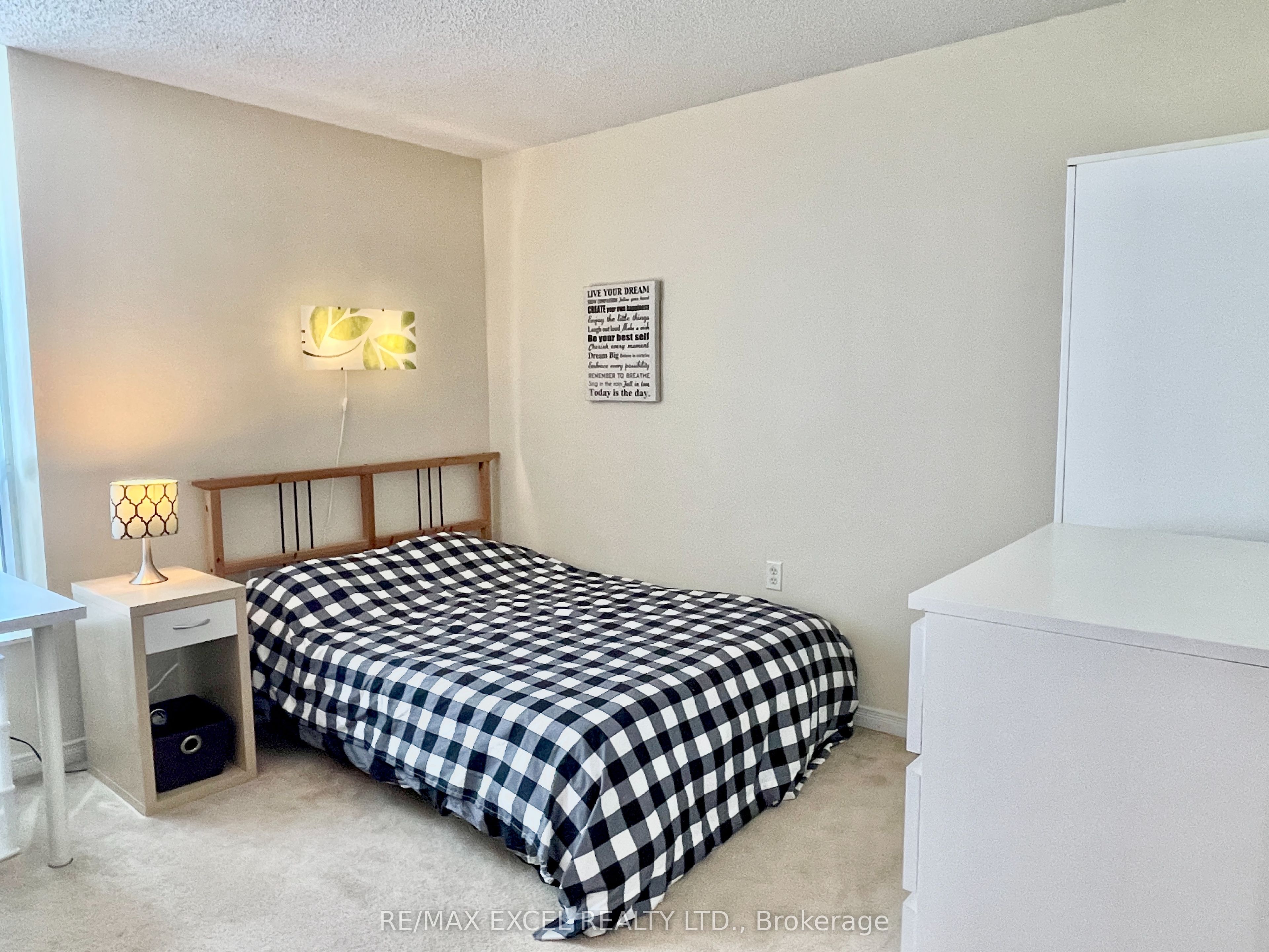28 Olive Avenue 201 Property Photo 3